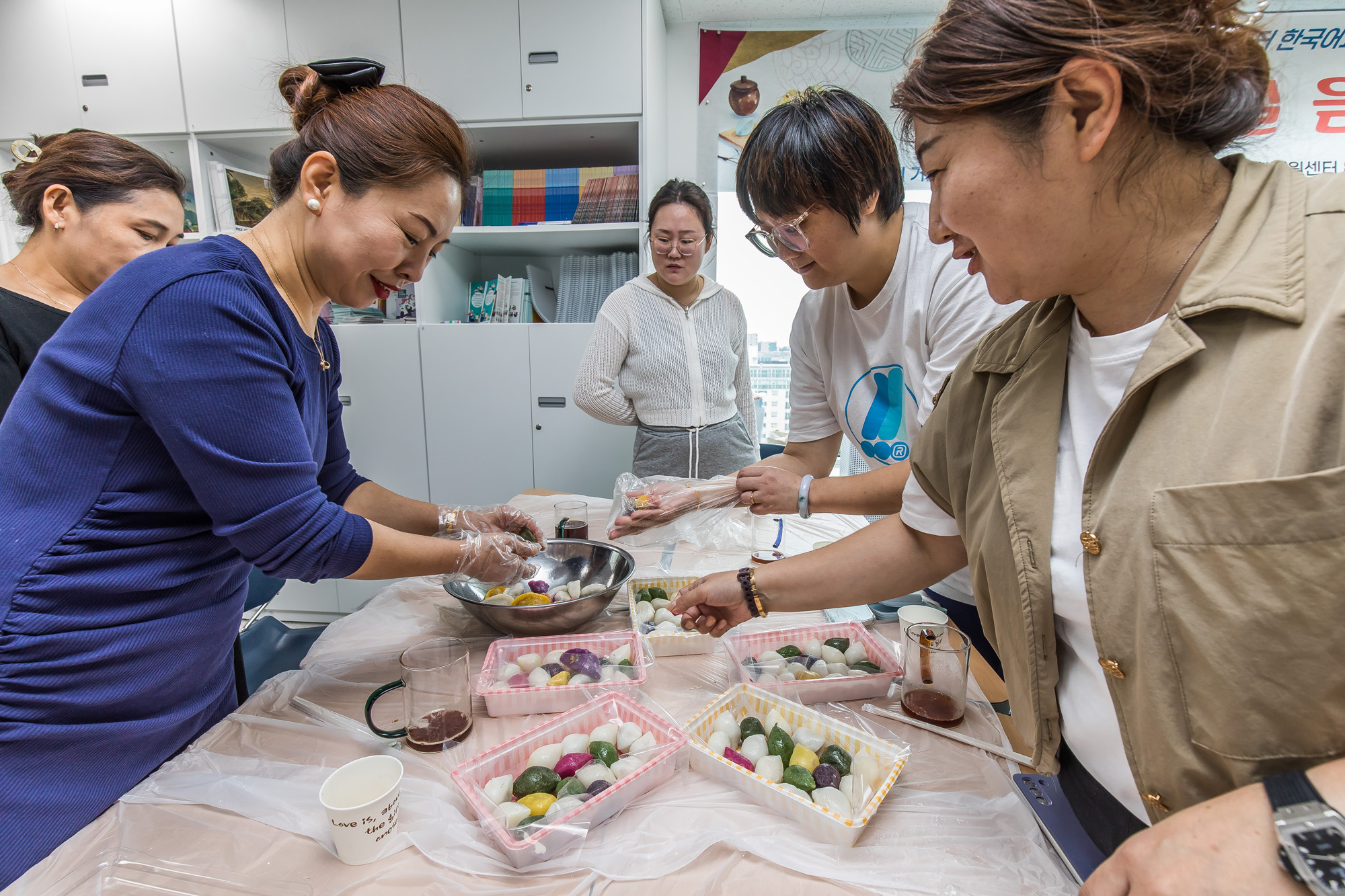 명절;추석;한가위;한가위송편;엔데믹;엔데믹추석;인천외국인종합지원센터;외국인한가위명절음식만들기;명절음식만들기체험프로그램