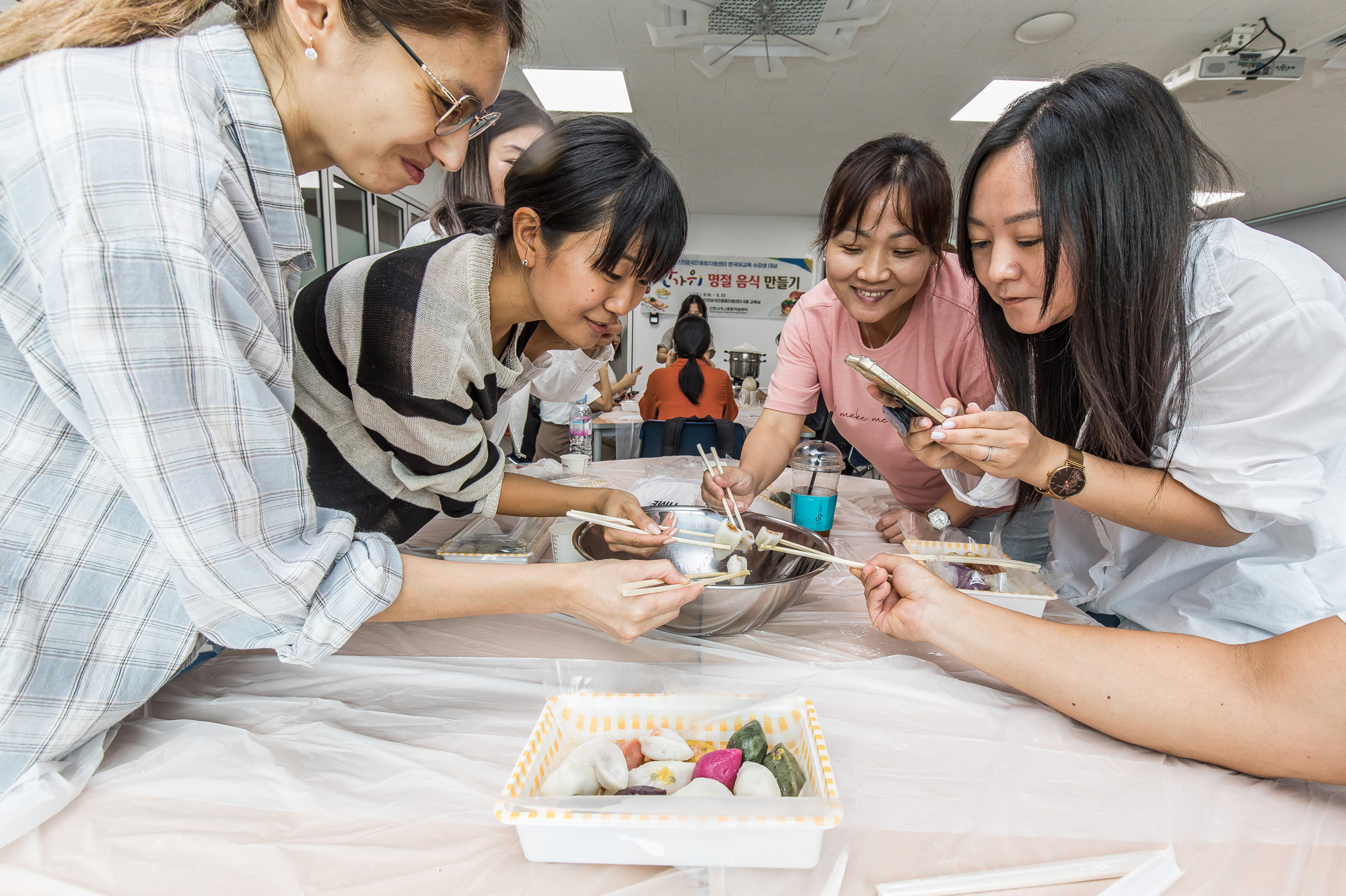 명절;추석;한가위;한가위송편;엔데믹;엔데믹추석;인천외국인종합지원센터;외국인한가위명절음식만들기;명절음식만들기체험프로그램