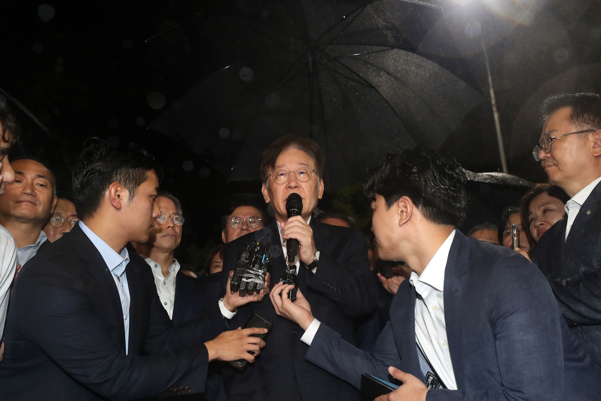 정치;인물;이재명;더불어민주당;이재명대표;이재명영장실질심사;이재명구속전피의자심문;서울구치소;이재명구속영장기각