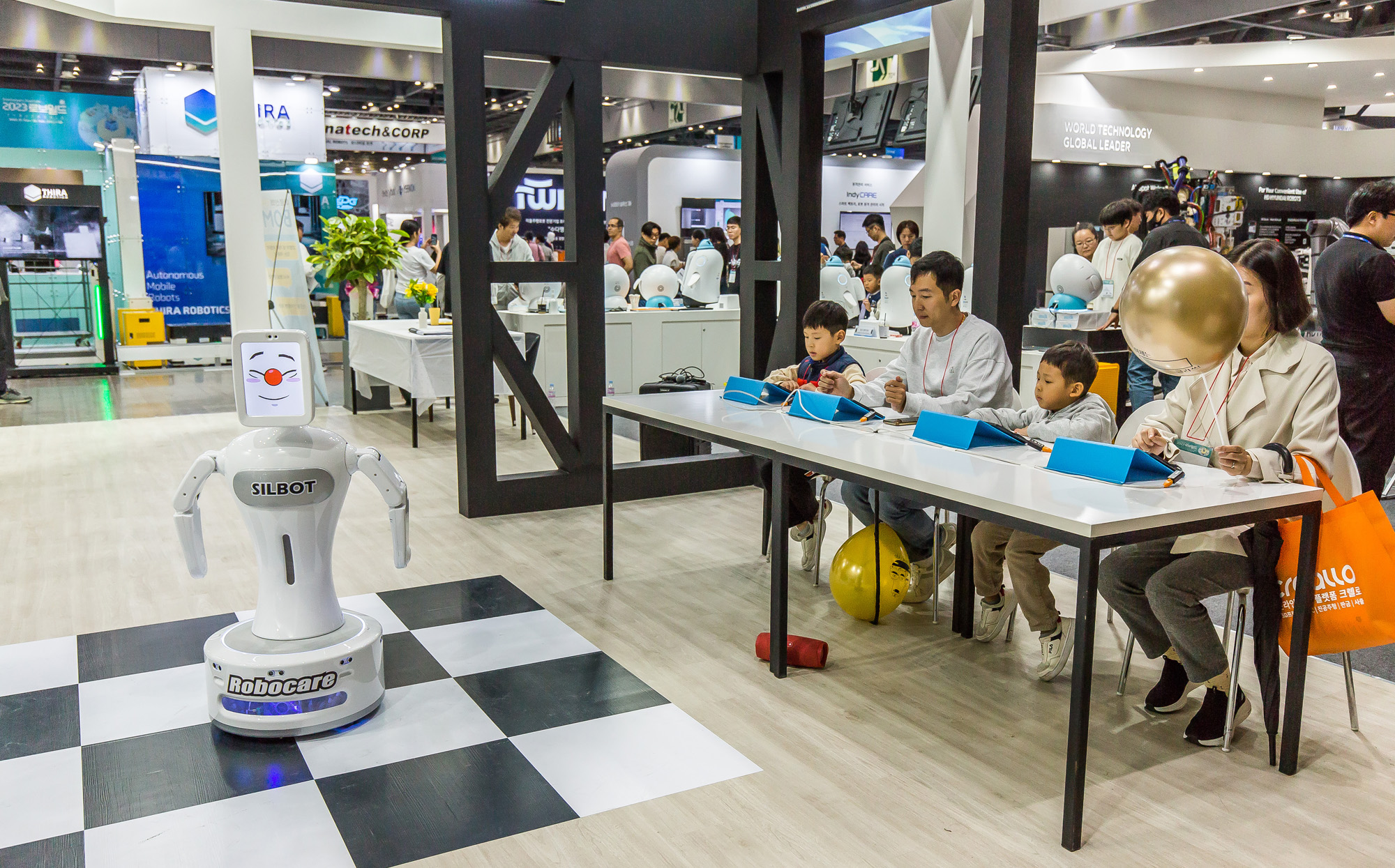 경제;행사;IT;과학;정보통신;로봇;robot;로보월드;무인로봇;산업용로봇;로봇산업;국제로봇산업대전;킨텍스