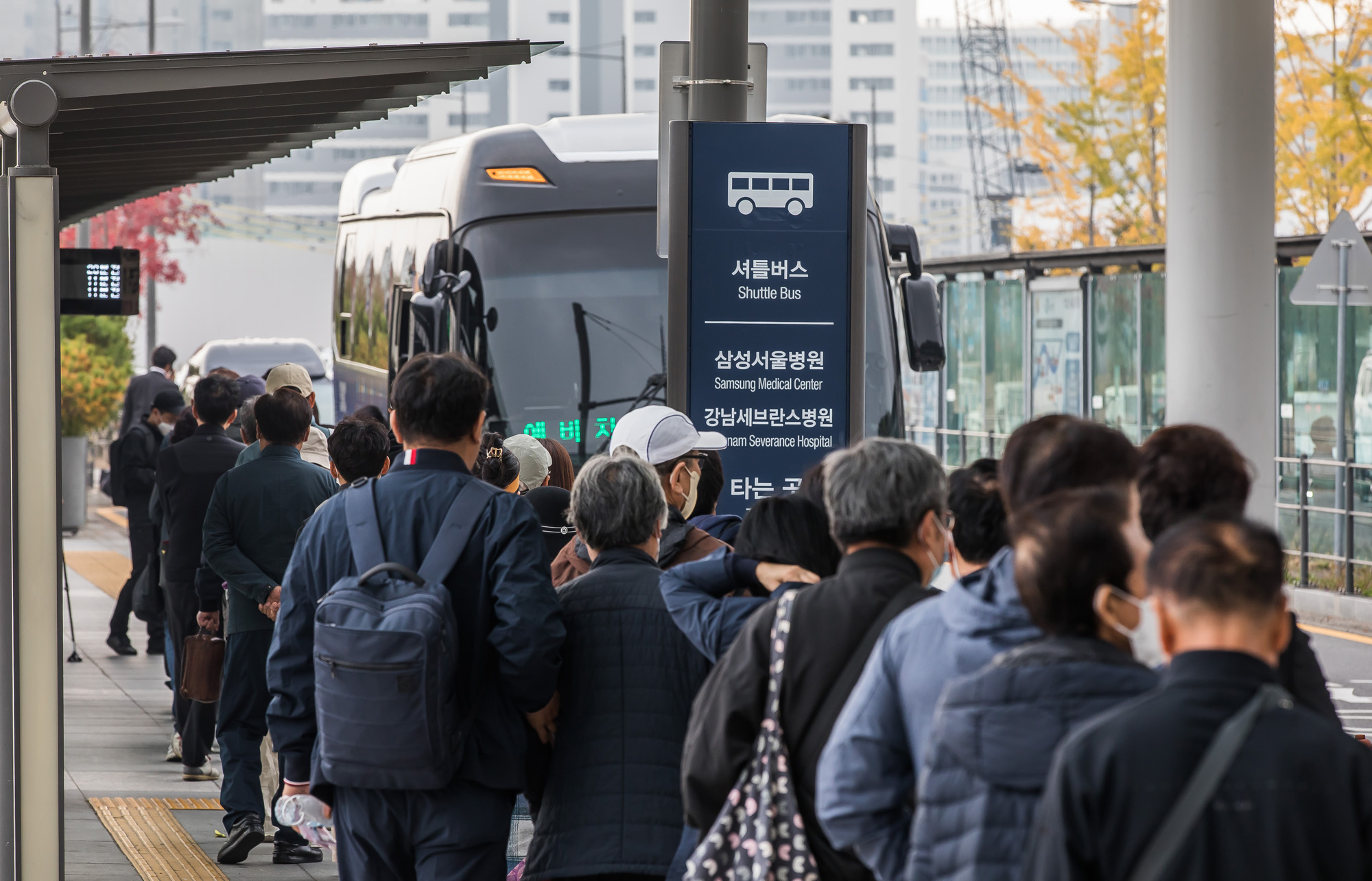 사회;세태;건강;의학;의료;대형종합병원;수서역버스정류장;병원셔틀버스;종합병원진료;종합병원서울상경