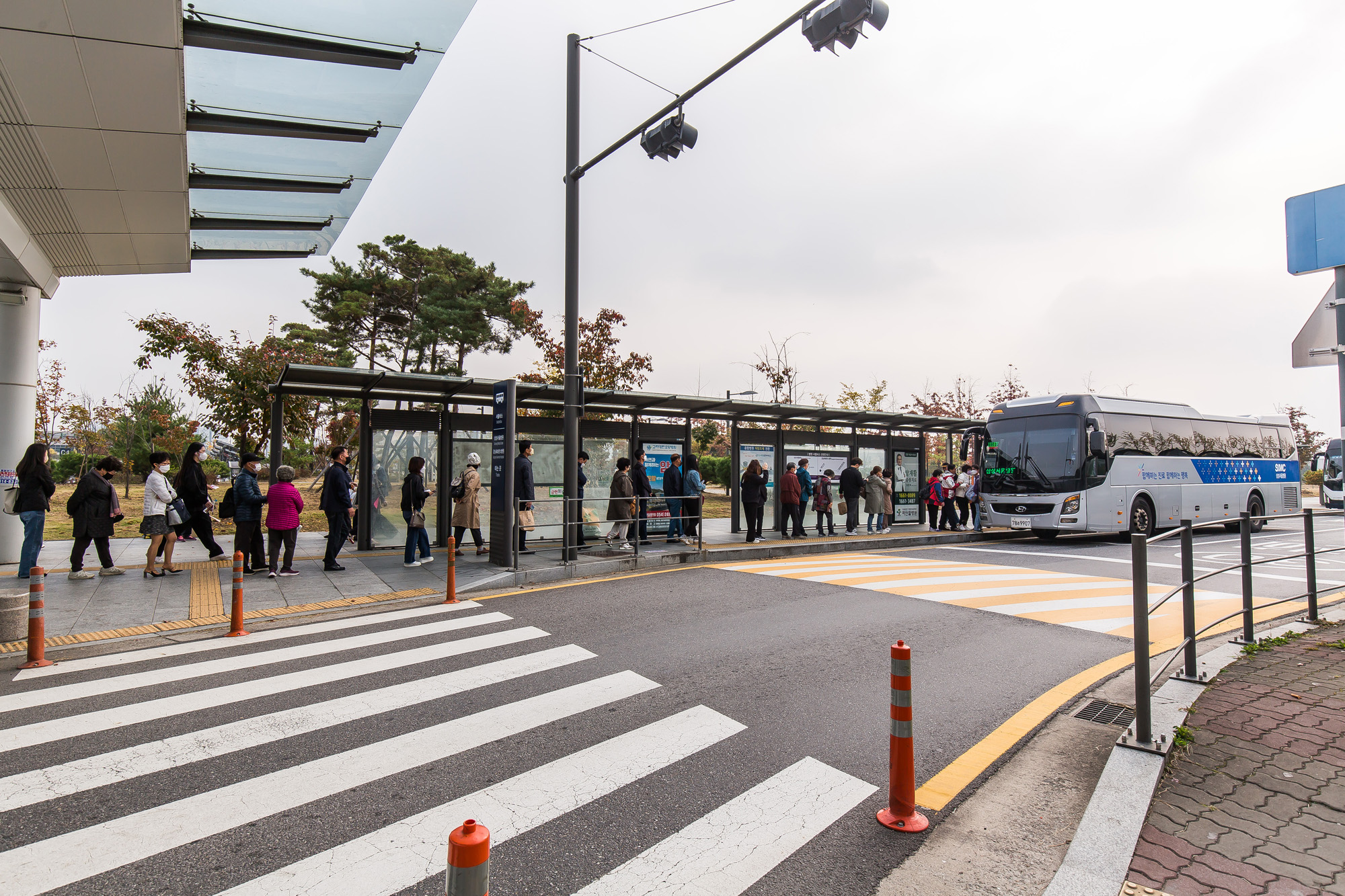 사회;세태;건강;의학;의료;대형종합병원;수서역버스정류장;병원셔틀버스;종합병원진료;종합병원서울상경