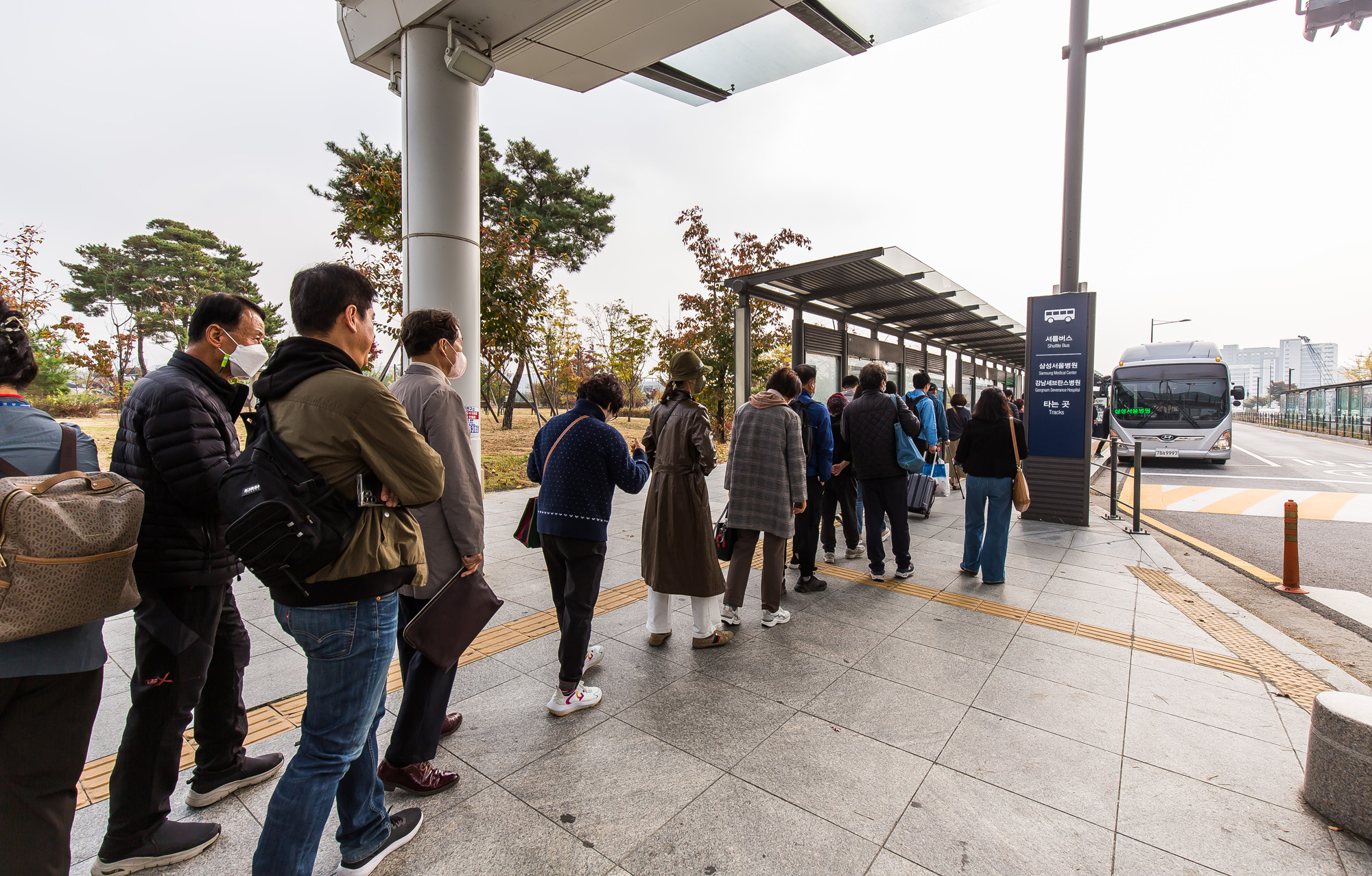 사회;세태;건강;의학;의료;대형종합병원;수서역버스정류장;병원셔틀버스;종합병원진료;종합병원서울상경