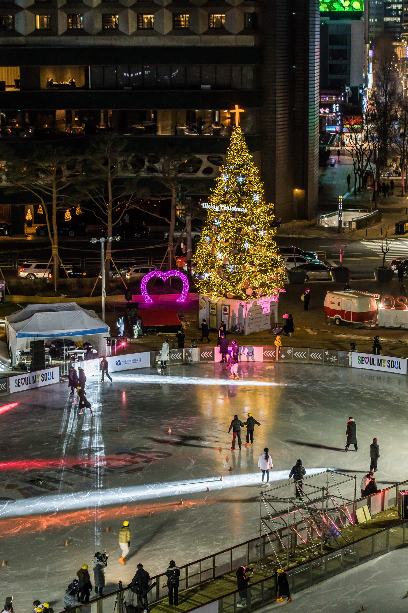 사회;겨울;계절;스케이트장;서울광장스케이트장개장;시청광장스케이트장