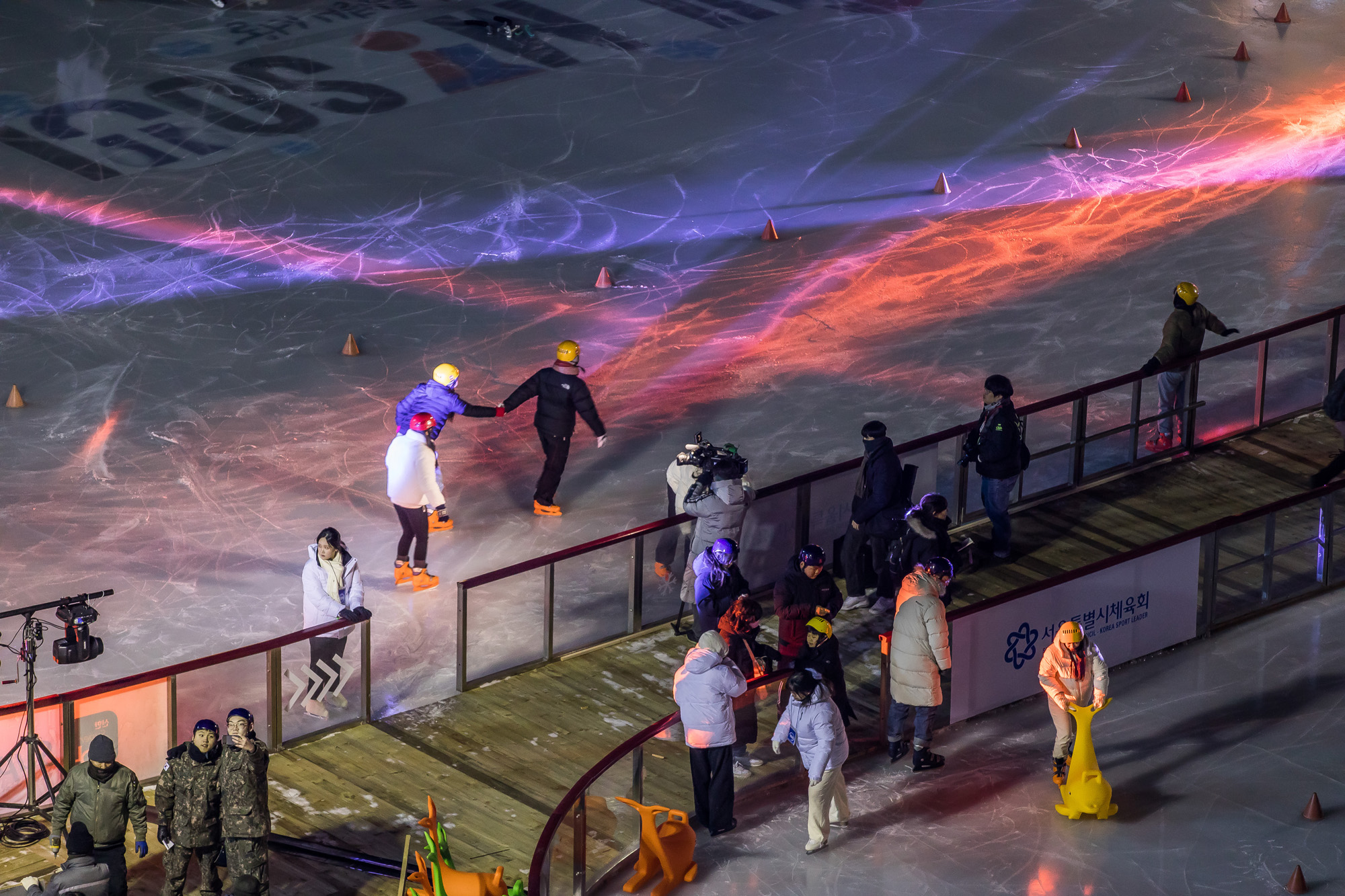 사회;겨울;계절;스케이트장;서울광장스케이트장개장;시청광장스케이트장