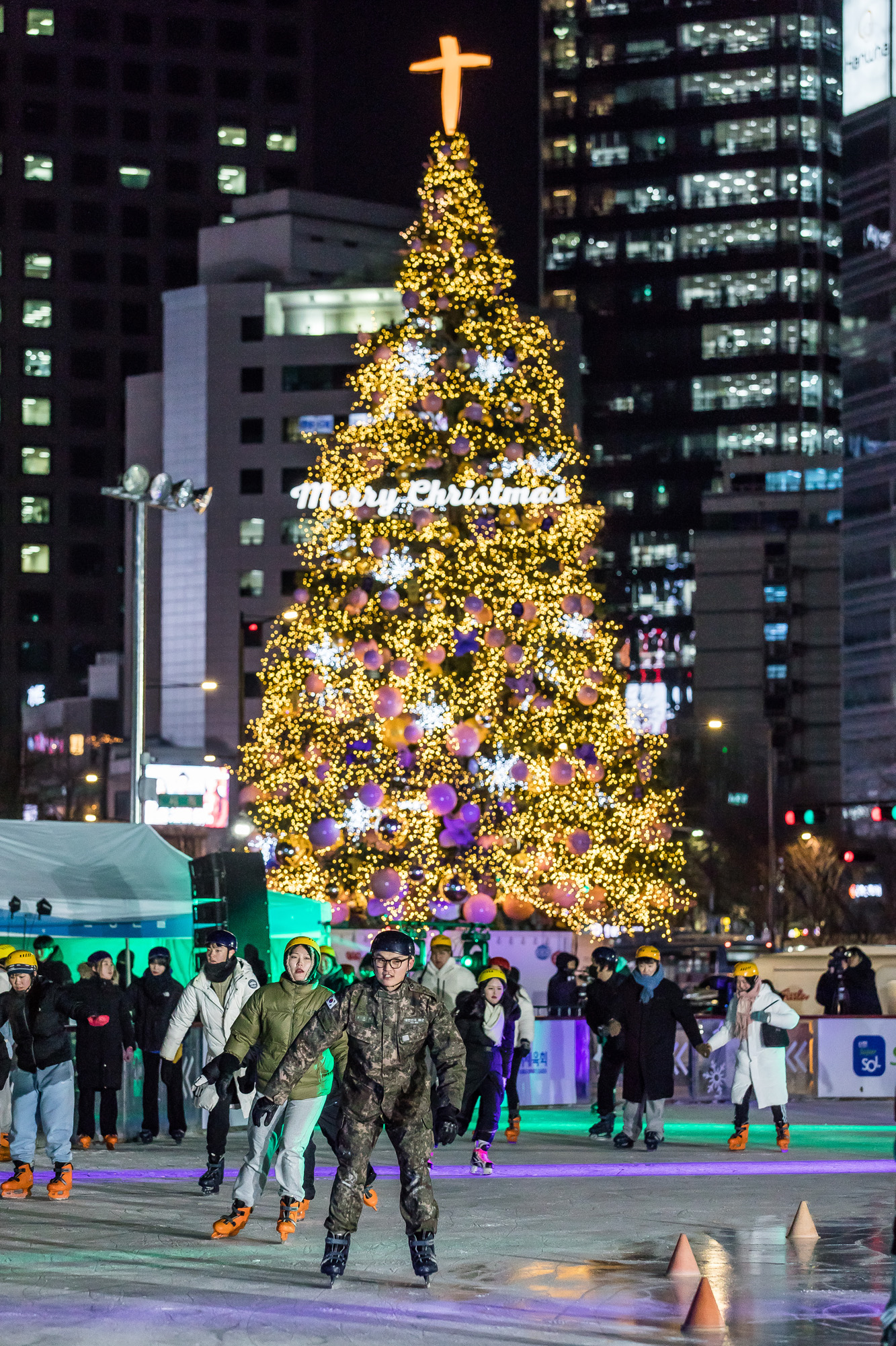 사회;겨울;계절;스케이트장;서울광장스케이트장개장;시청광장스케이트장