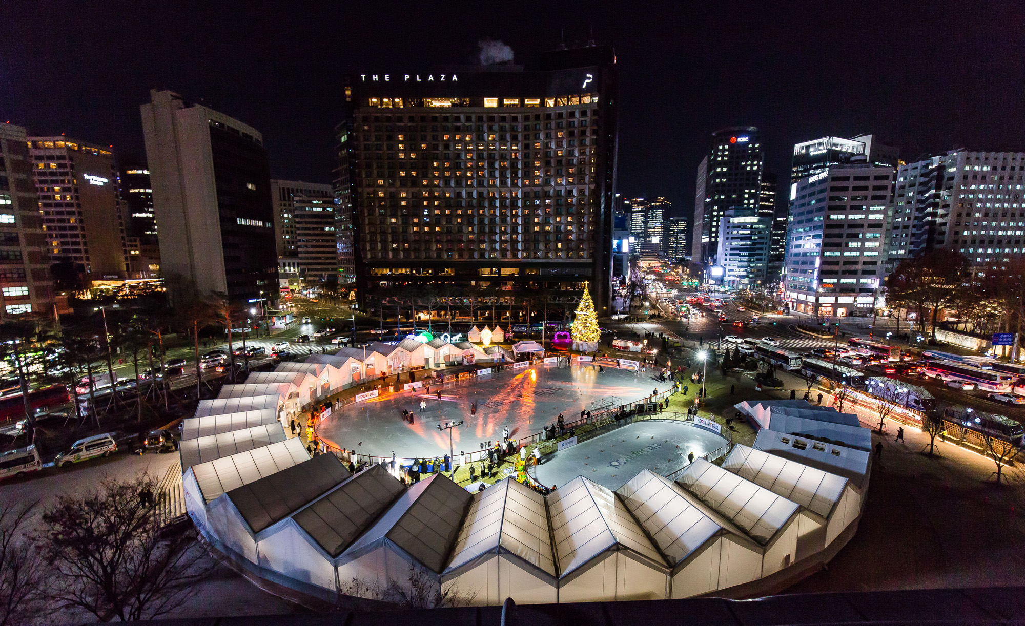 사회;겨울;계절;스케이트장;서울광장스케이트장개장;시청광장스케이트장