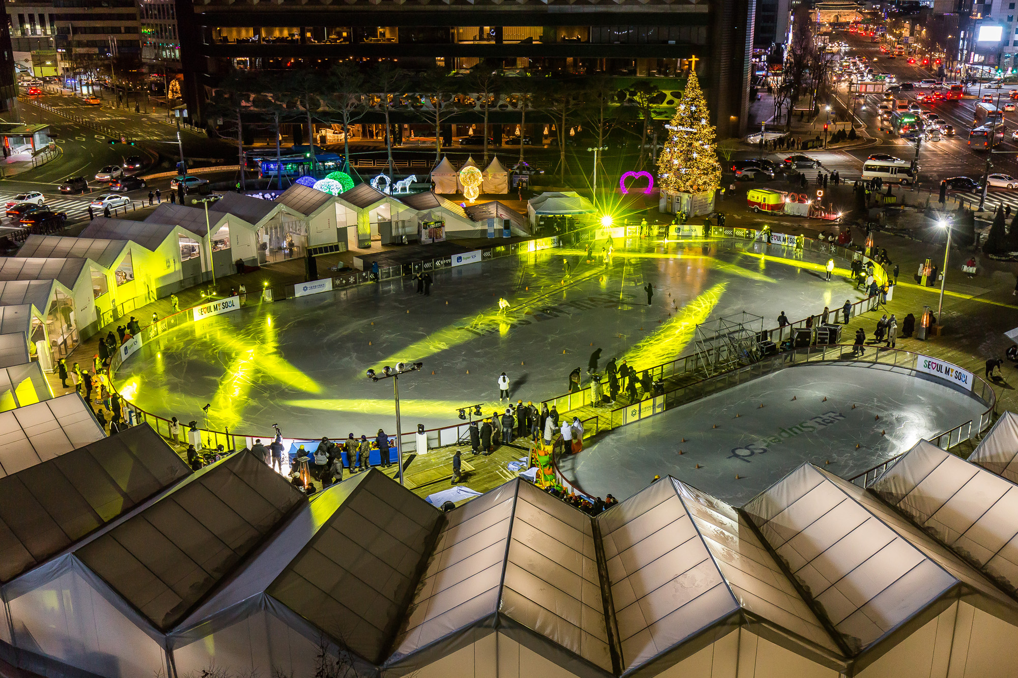 사회;겨울;계절;스케이트장;서울광장스케이트장개장;시청광장스케이트장