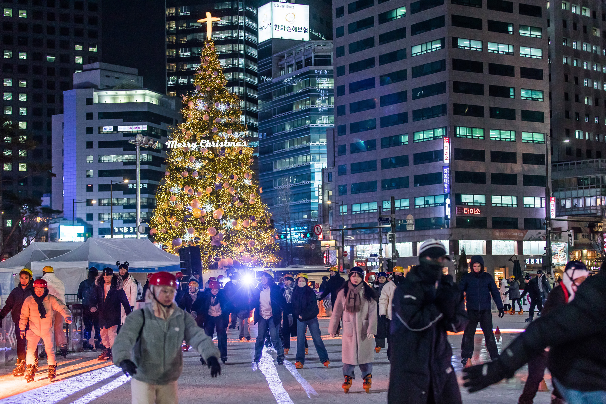 사회;겨울;계절;스케이트장;서울광장스케이트장개장;시청광장스케이트장