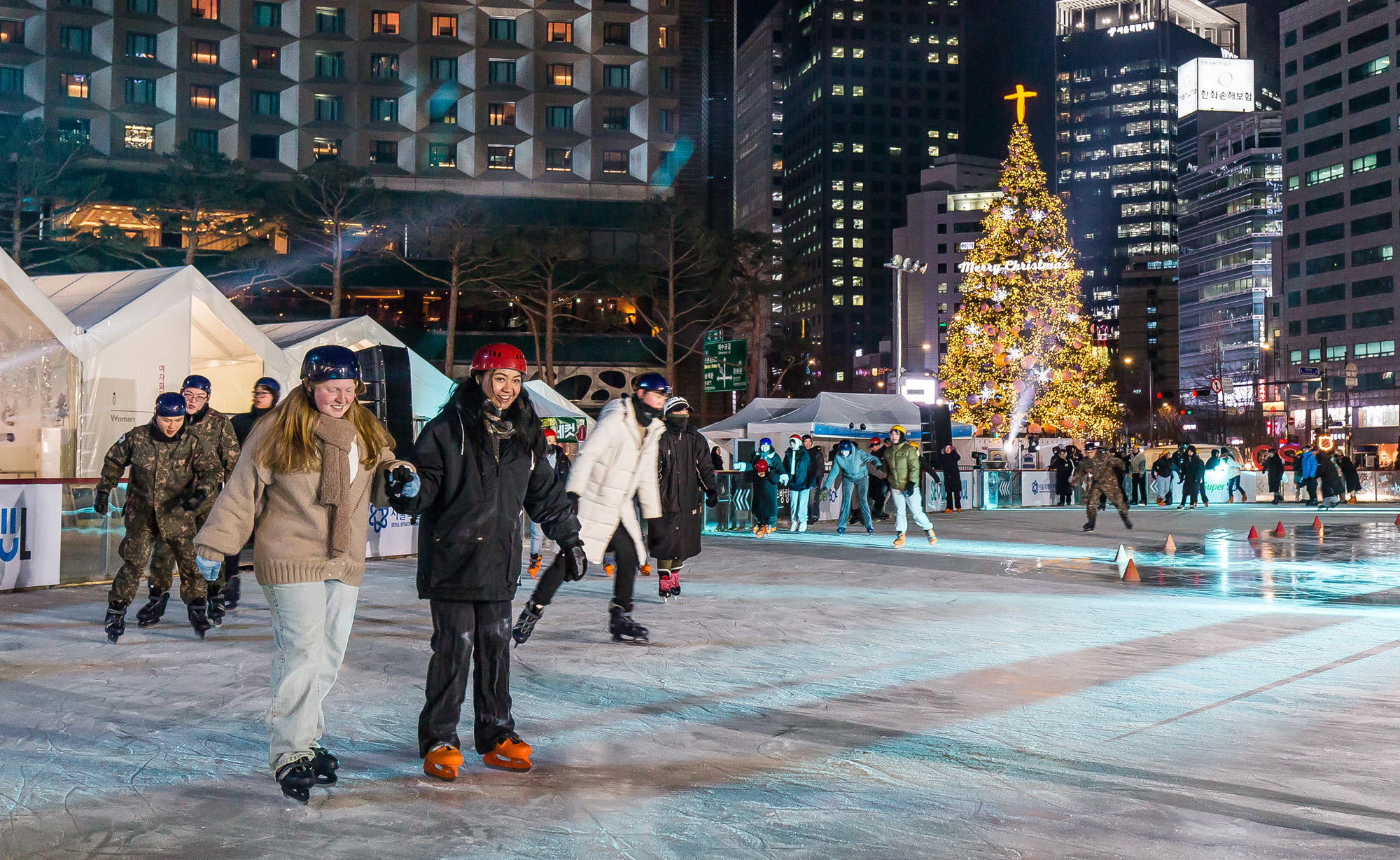사회;겨울;계절;스케이트장;서울광장스케이트장개장;시청광장스케이트장
