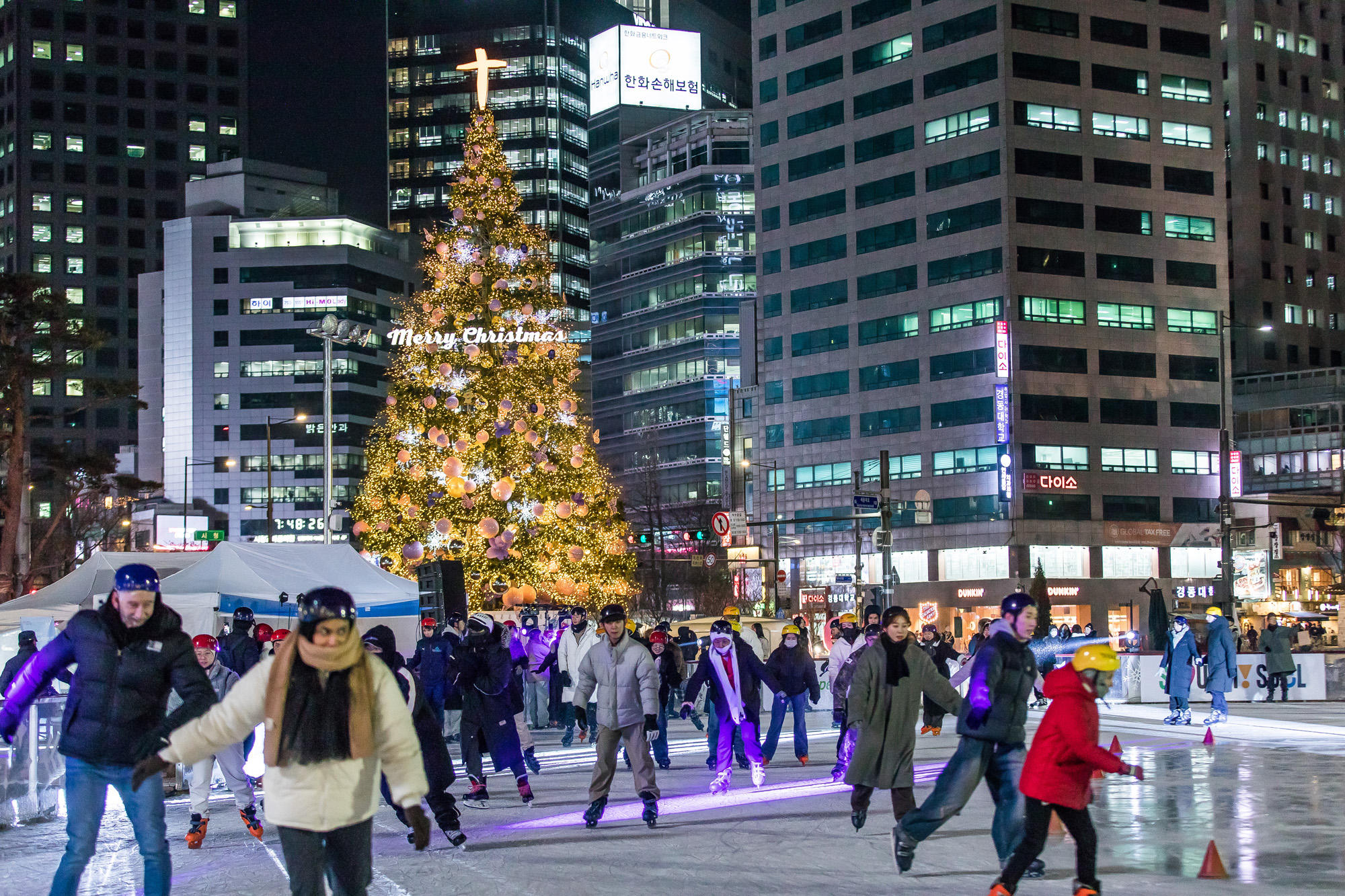 사회;겨울;계절;스케이트장;서울광장스케이트장개장;시청광장스케이트장