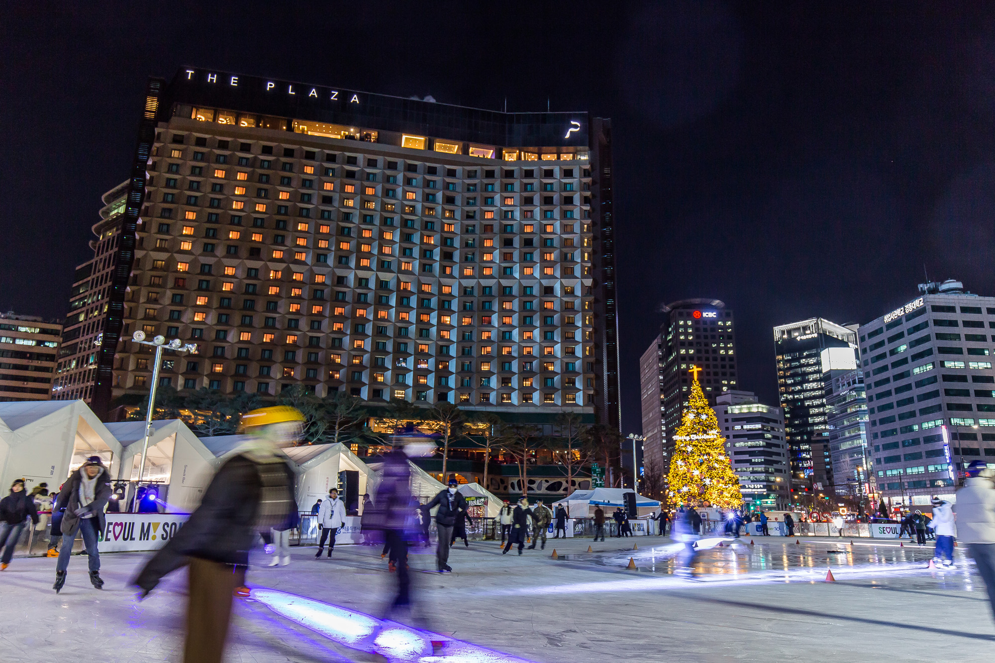 사회;겨울;계절;스케이트장;서울광장스케이트장개장;시청광장스케이트장