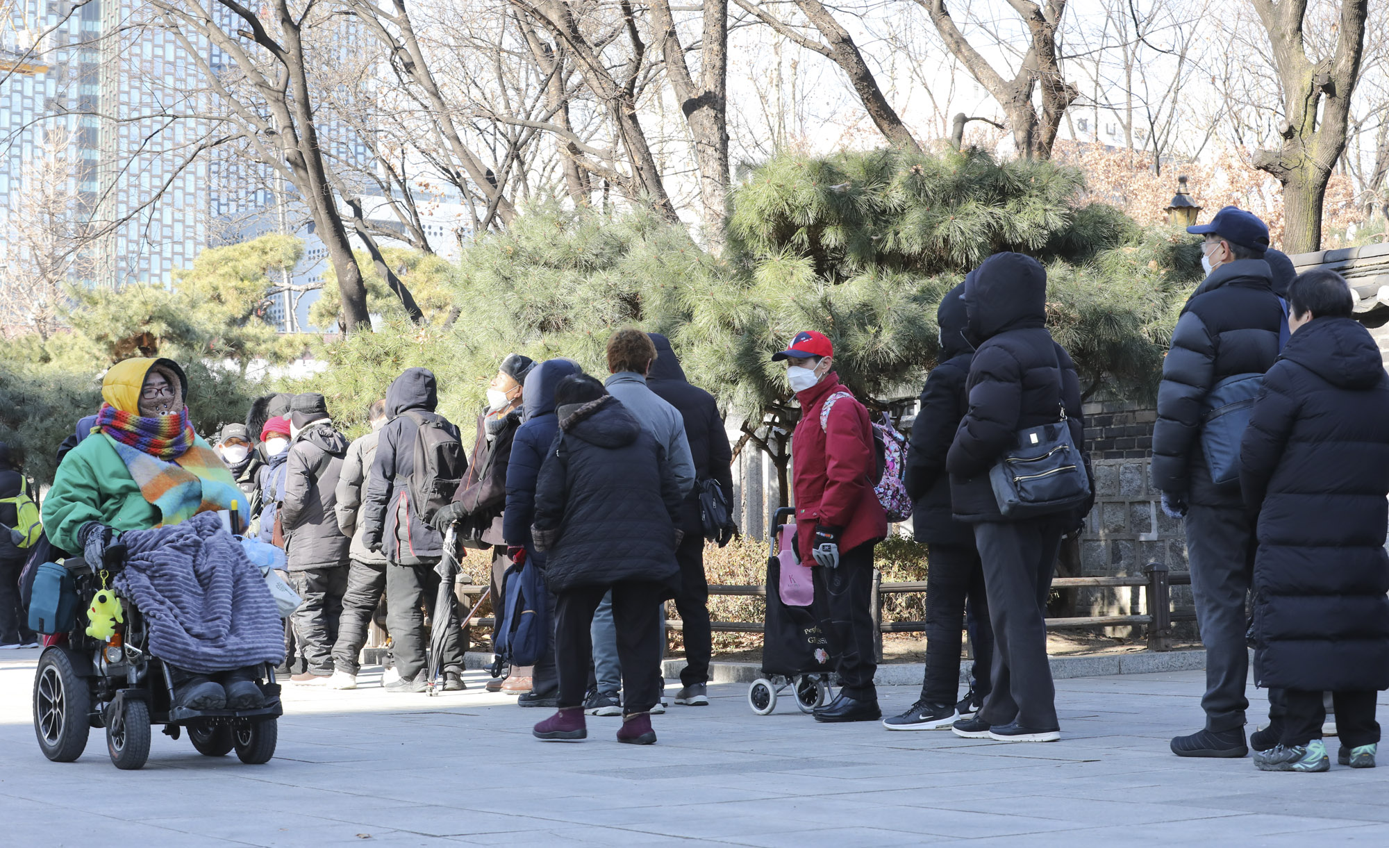 무료급식소;노인탑골공원;노인종로;종로무료급식소;한파노인;노인점심