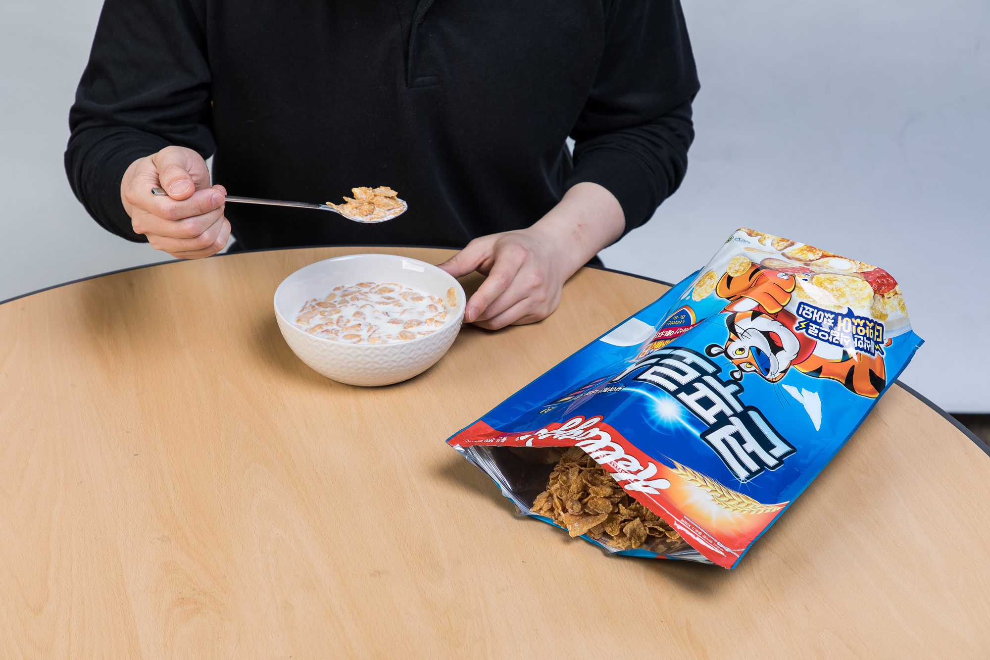 건강;의학;혈당;혈당스파이크;시리얼;콘프레이크;시리얼아침식사;아침콘프레이크식사