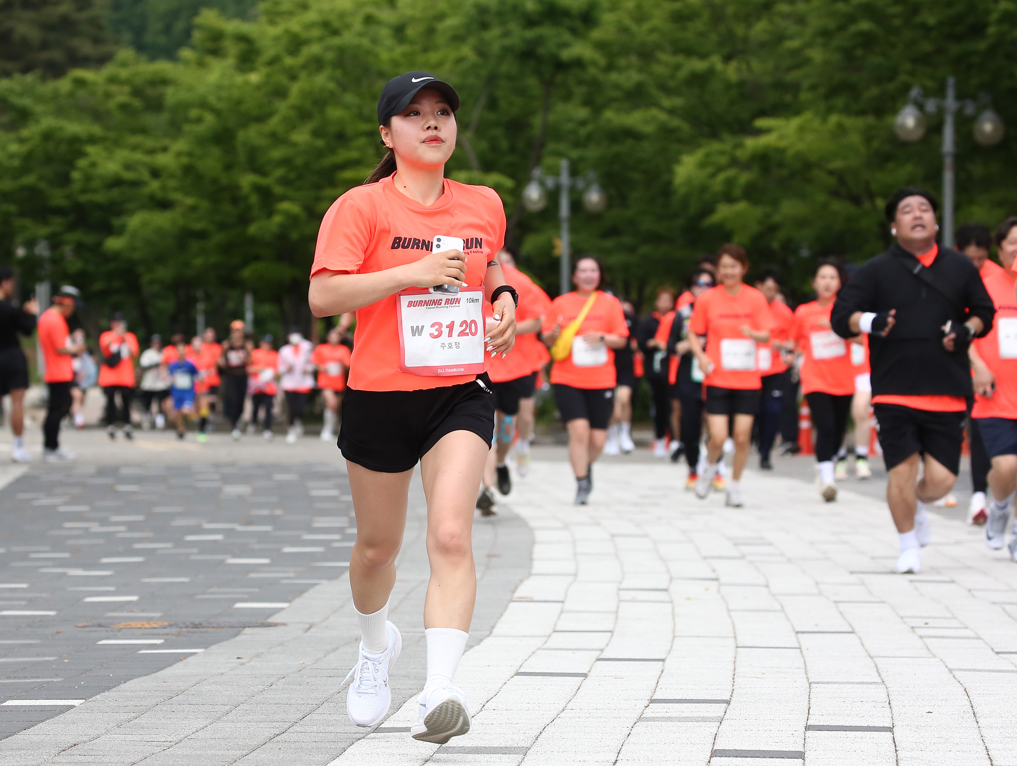 비즈한국 버닝런 2024