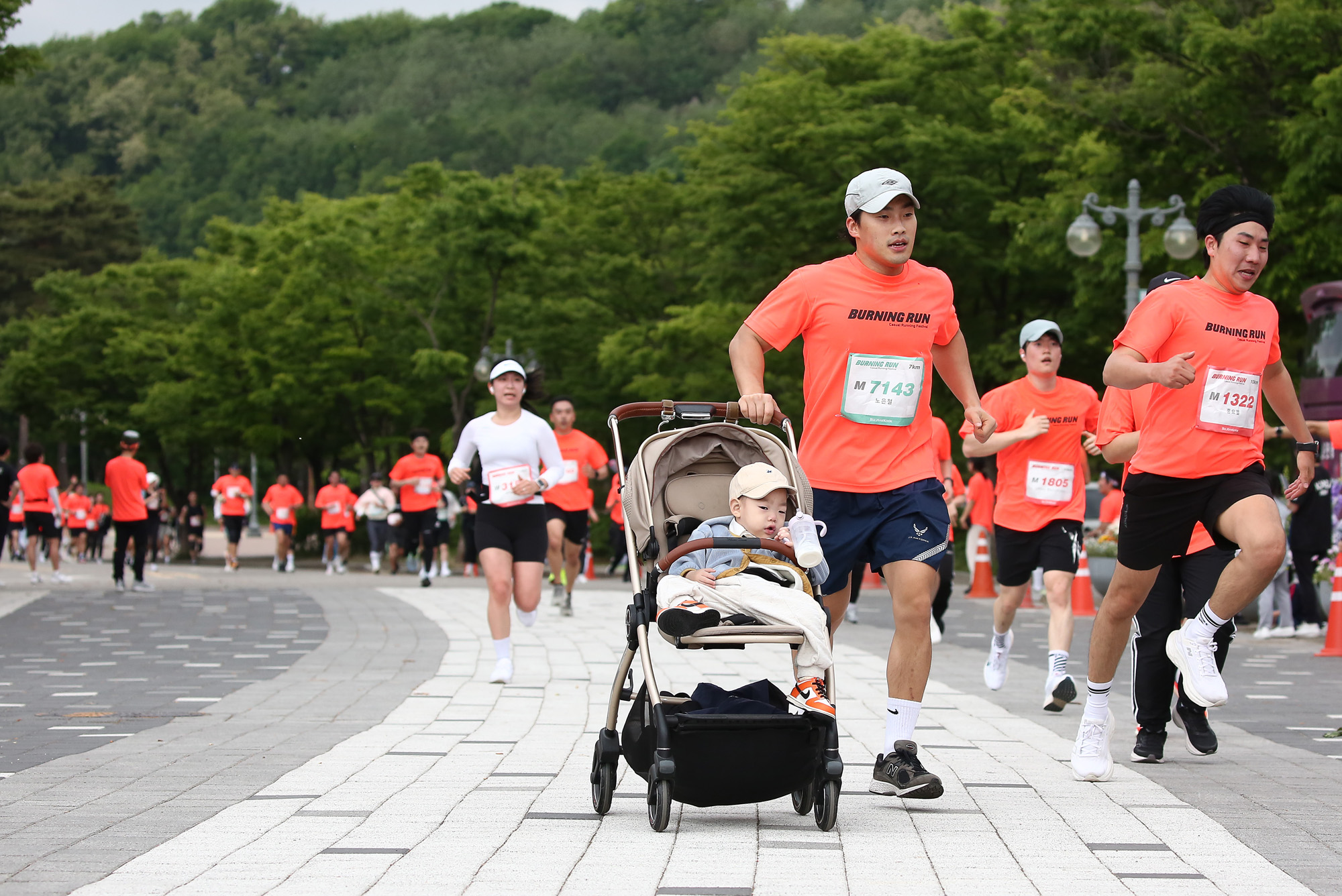 비즈한국 버닝런 2024