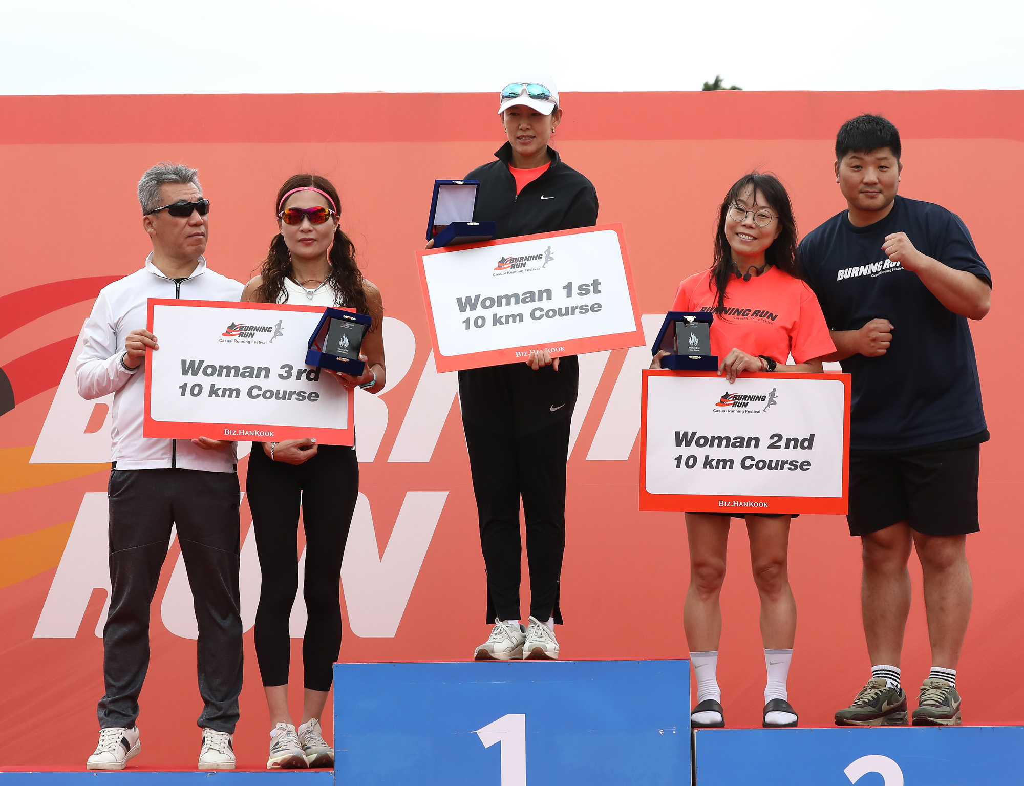 비즈한국 버닝런 2024