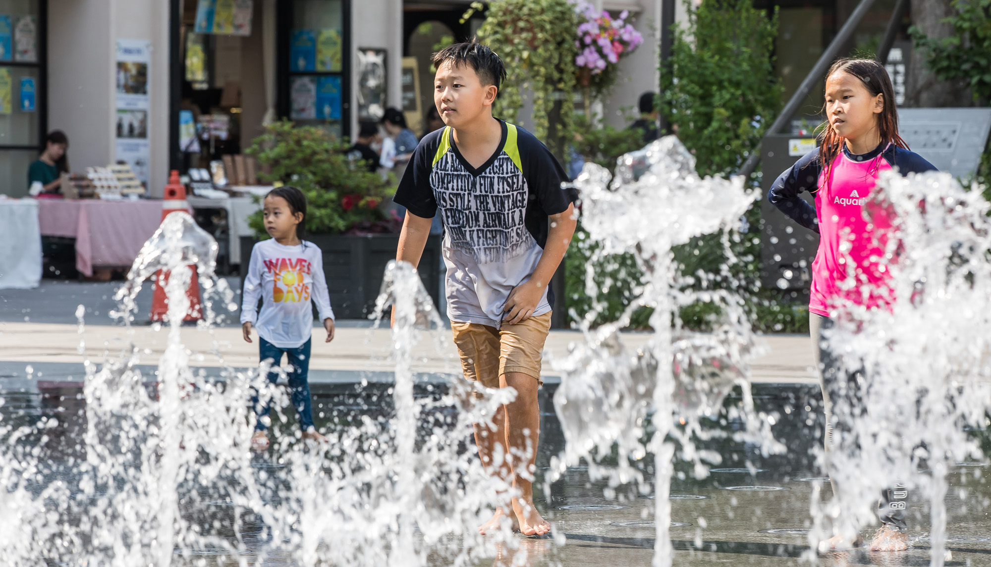 사회;세태;계절스케치;여름;폭염;무더위;광화문광장분수대;분수대물놀이