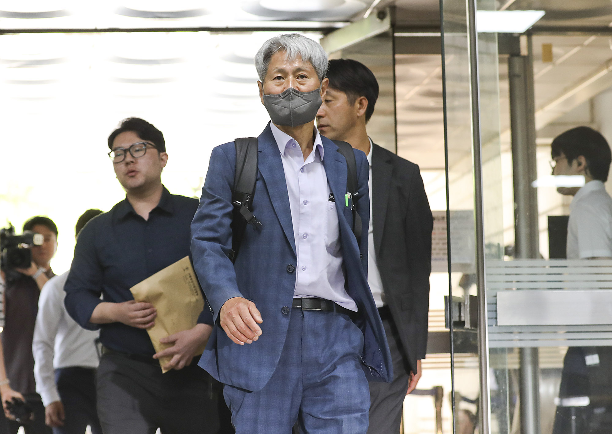 신학림;신학림영장실질심사;신학림언론노조위원장;신학림법원