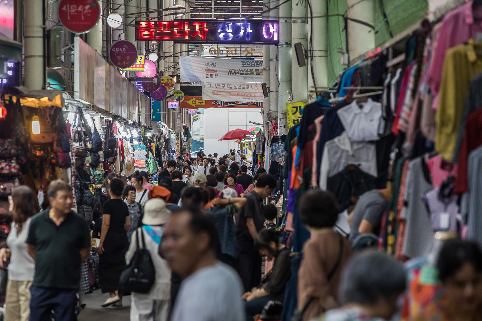 정치;정당;여당;국민의힘;국민의힘전당대회;국민의힘당대표;당권주자;영남권민심;국민의힘텃밭;국민의힘PKTK합동연설회;한동훈;원희룡;나경원;윤상현;대구민심;대구서문시장;대구동성로