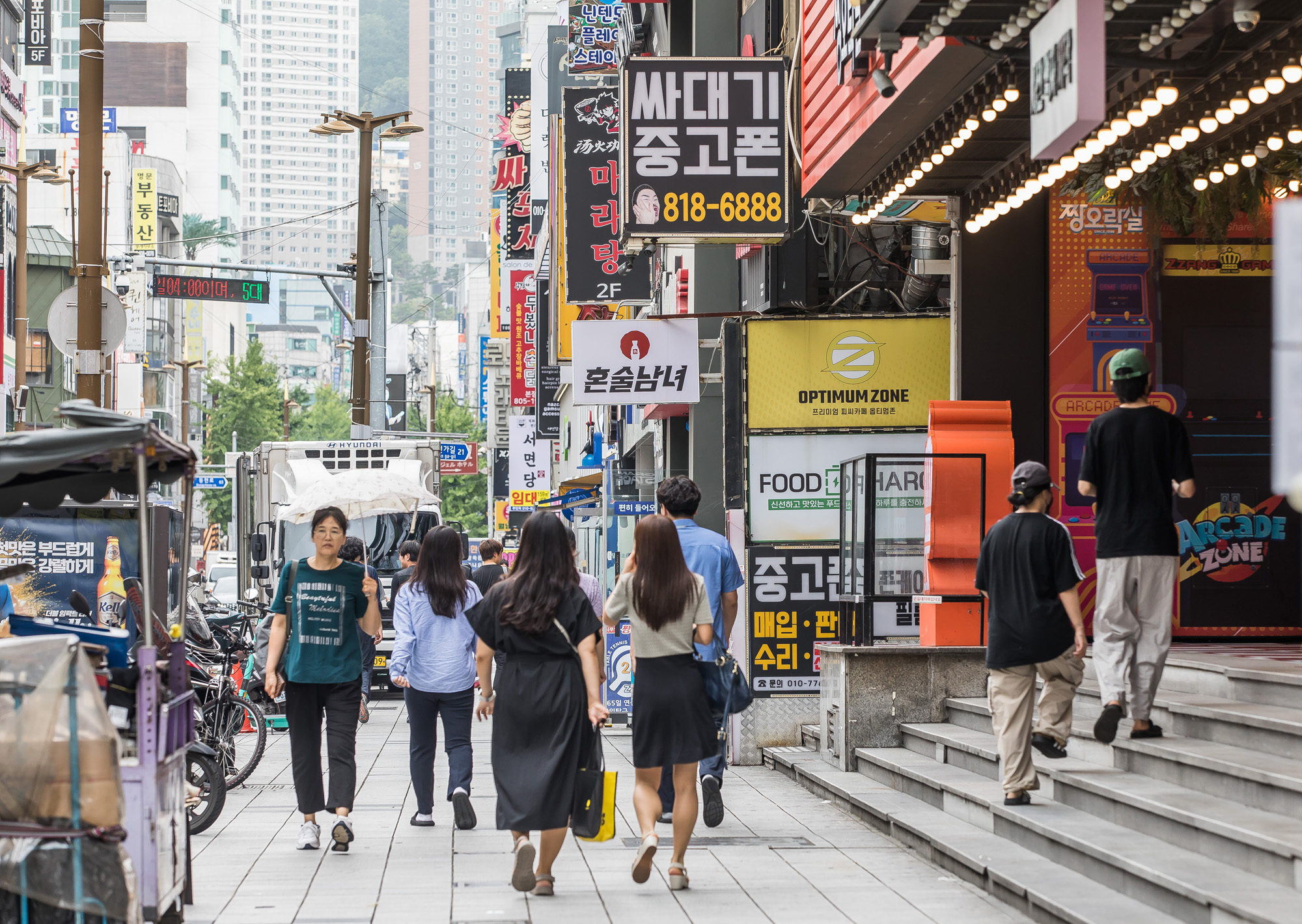 정치;정당;여당;국민의힘;국민의힘전당대회;국민의힘당대표;당권주자;영남권민심;국민의힘텃밭;국민의힘PKTK합동연설회;한동훈;원희룡;나경원;윤상현;부산민심;부산부전시장;서면젊음의거리