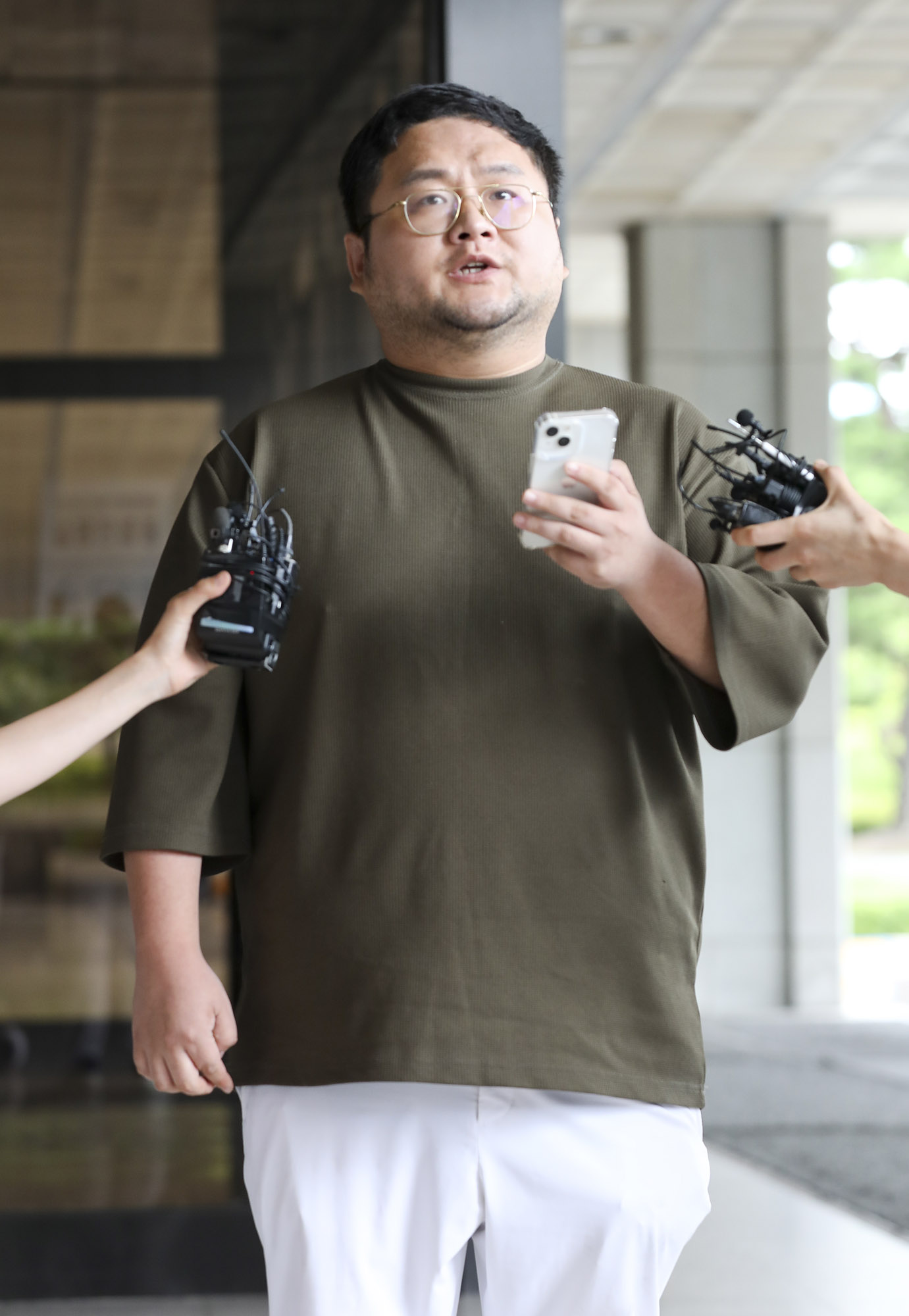 구제역;유튜버;사이버렉카;렉카연합;쯔양;랙카;구제역검찰자진출석;구제역검찰;구제역중앙지검;이준희