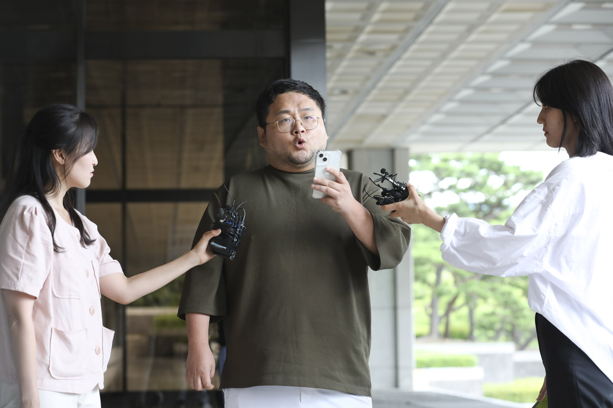 구제역;유튜버;사이버렉카;렉카연합;쯔양;랙카;구제역검찰자진출석;구제역검찰;구제역중앙지검;이준희