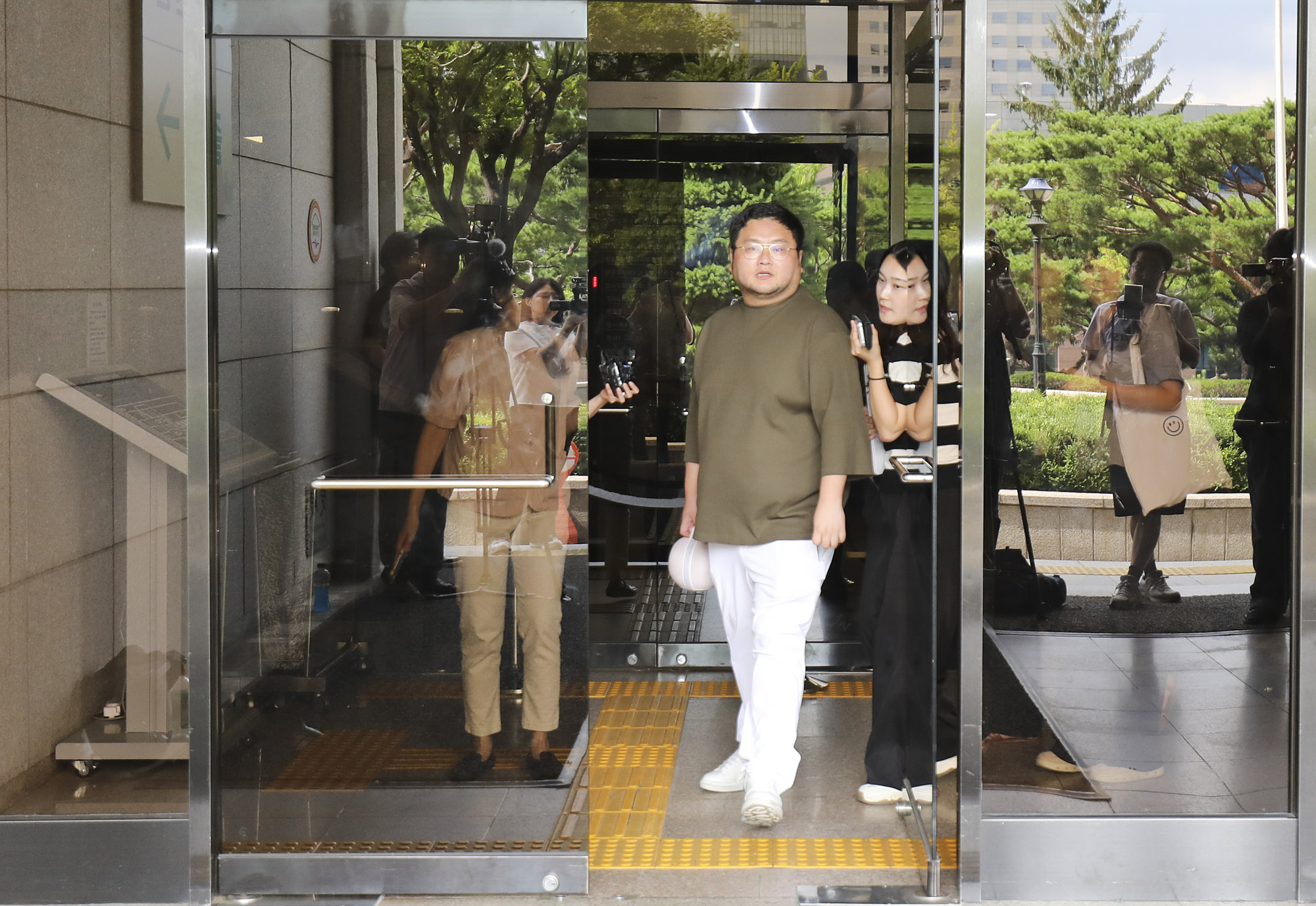 구제역;유튜버;사이버렉카;렉카연합;쯔양;랙카;구제역검찰자진출석;구제역검찰;구제역중앙지검;이준희