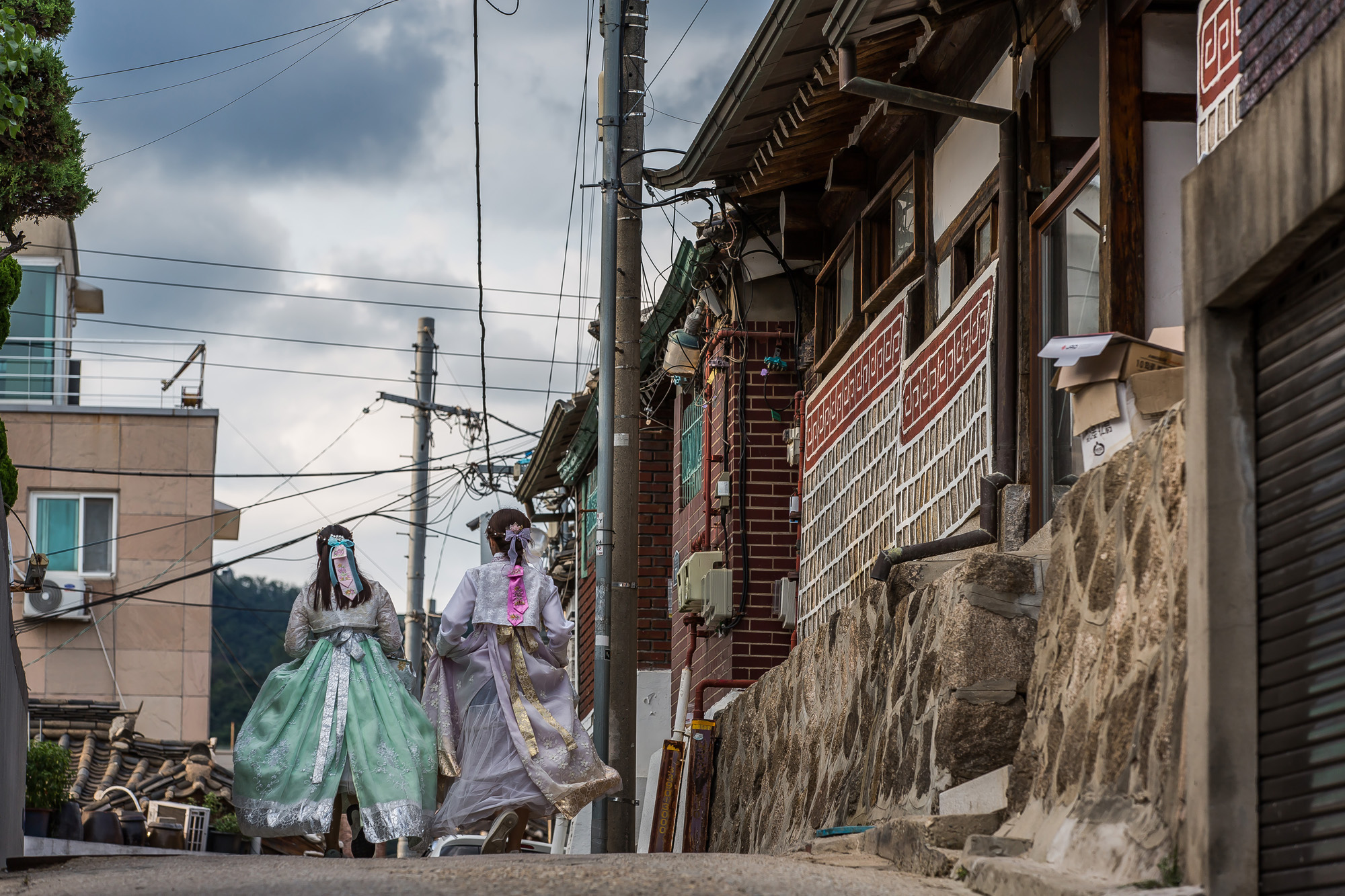 사회;세태;외국인관광객;북촌한옥마을;오버투어리즘;과잉관광;한옥마을주민피해;관광객증가;관광산업