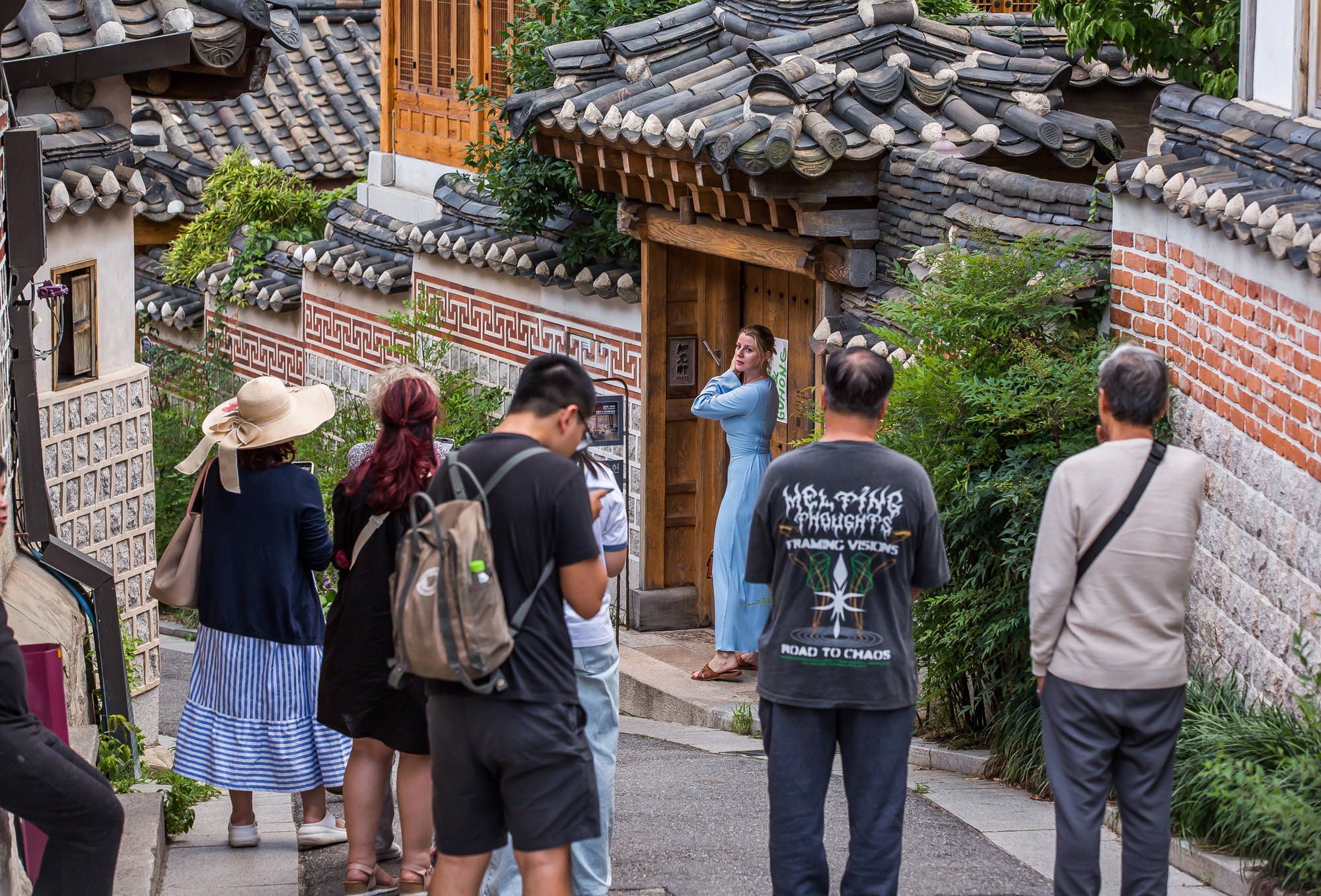 사회;세태;외국인관광객;북촌한옥마을;오버투어리즘;과잉관광;한옥마을주민피해;관광객증가;관광산업