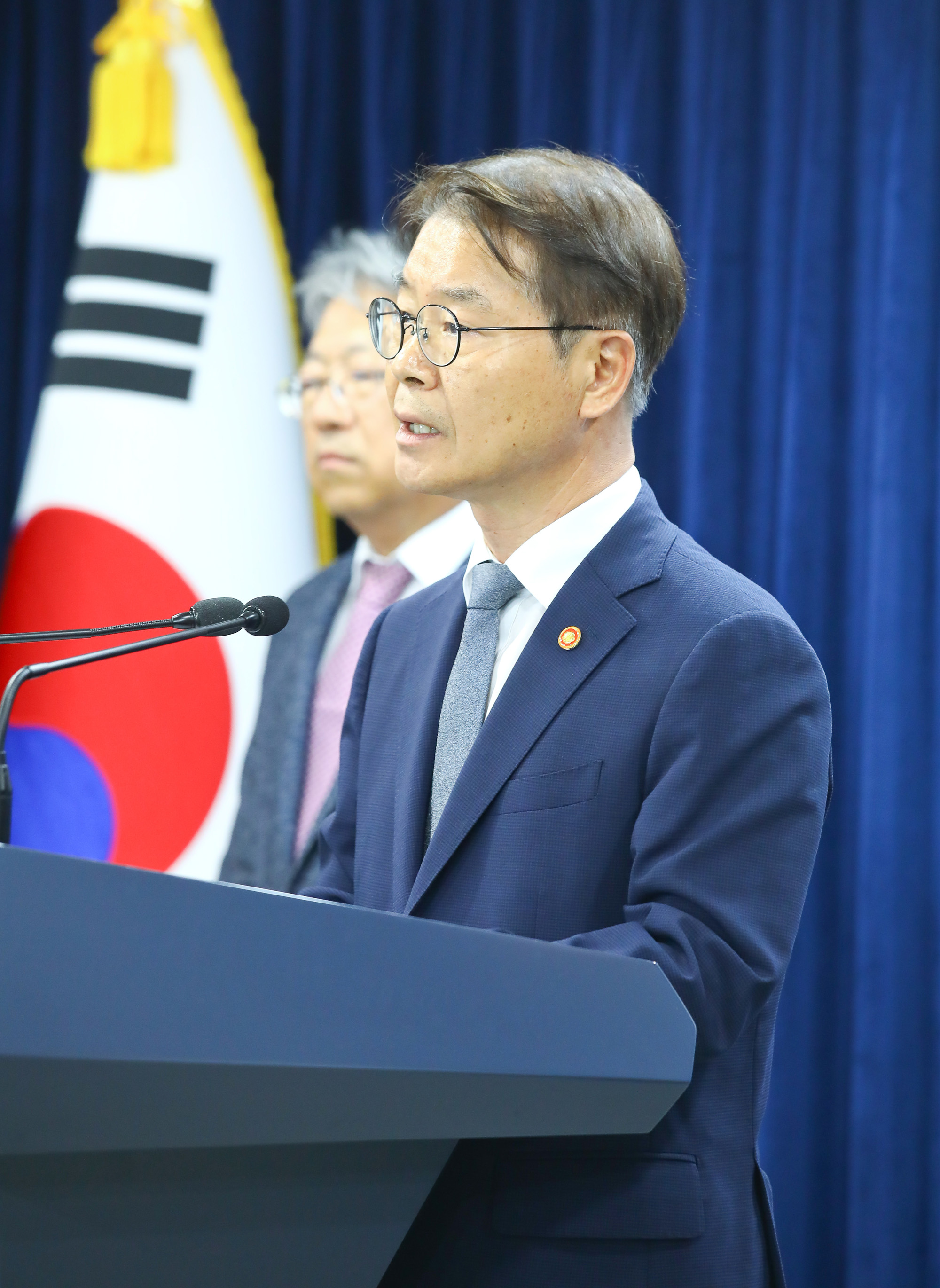 노동조합;노동관계조정법 개정안;브리핑;이정식