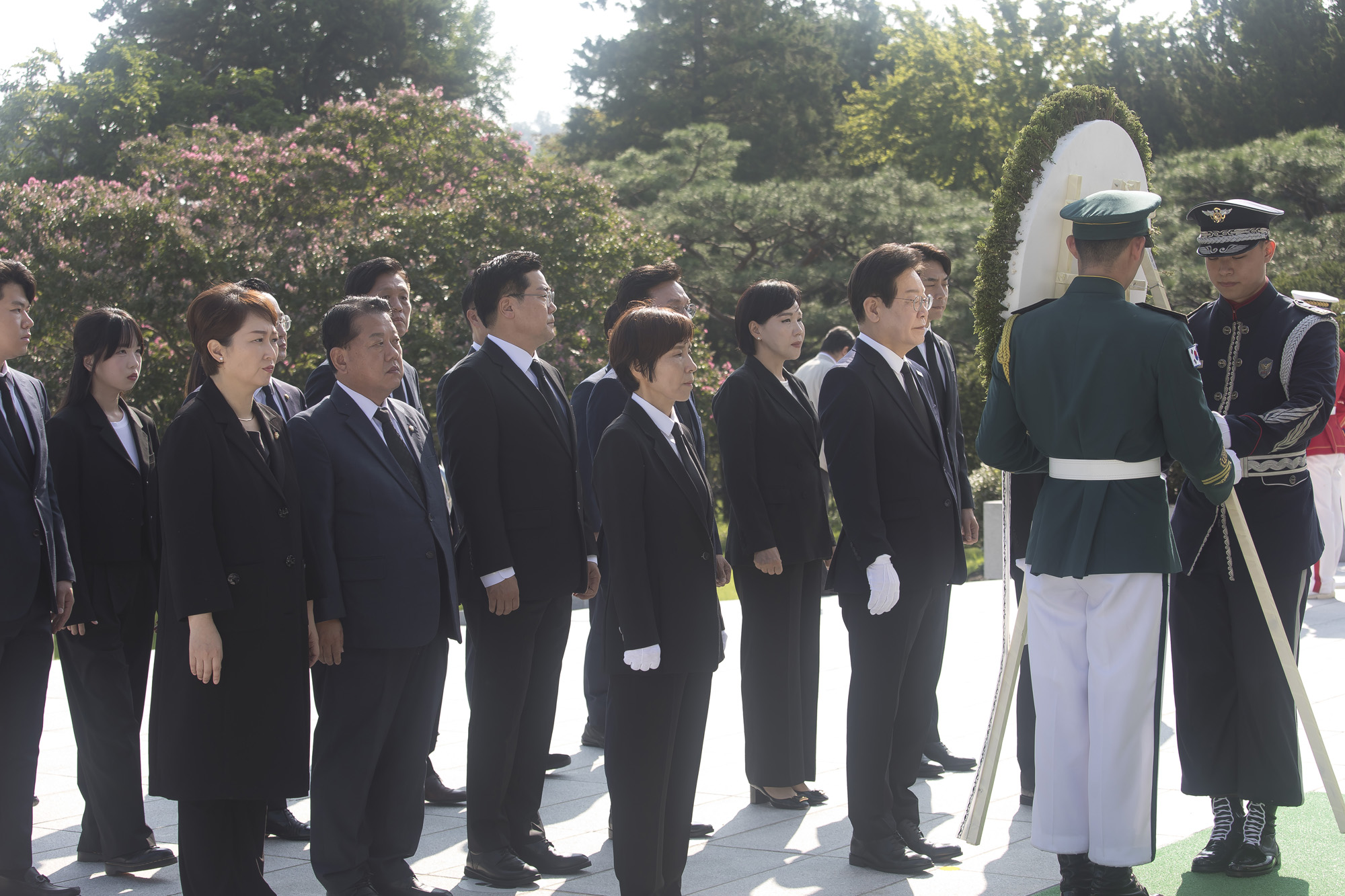 정치;더불어민주당;현충원;참배