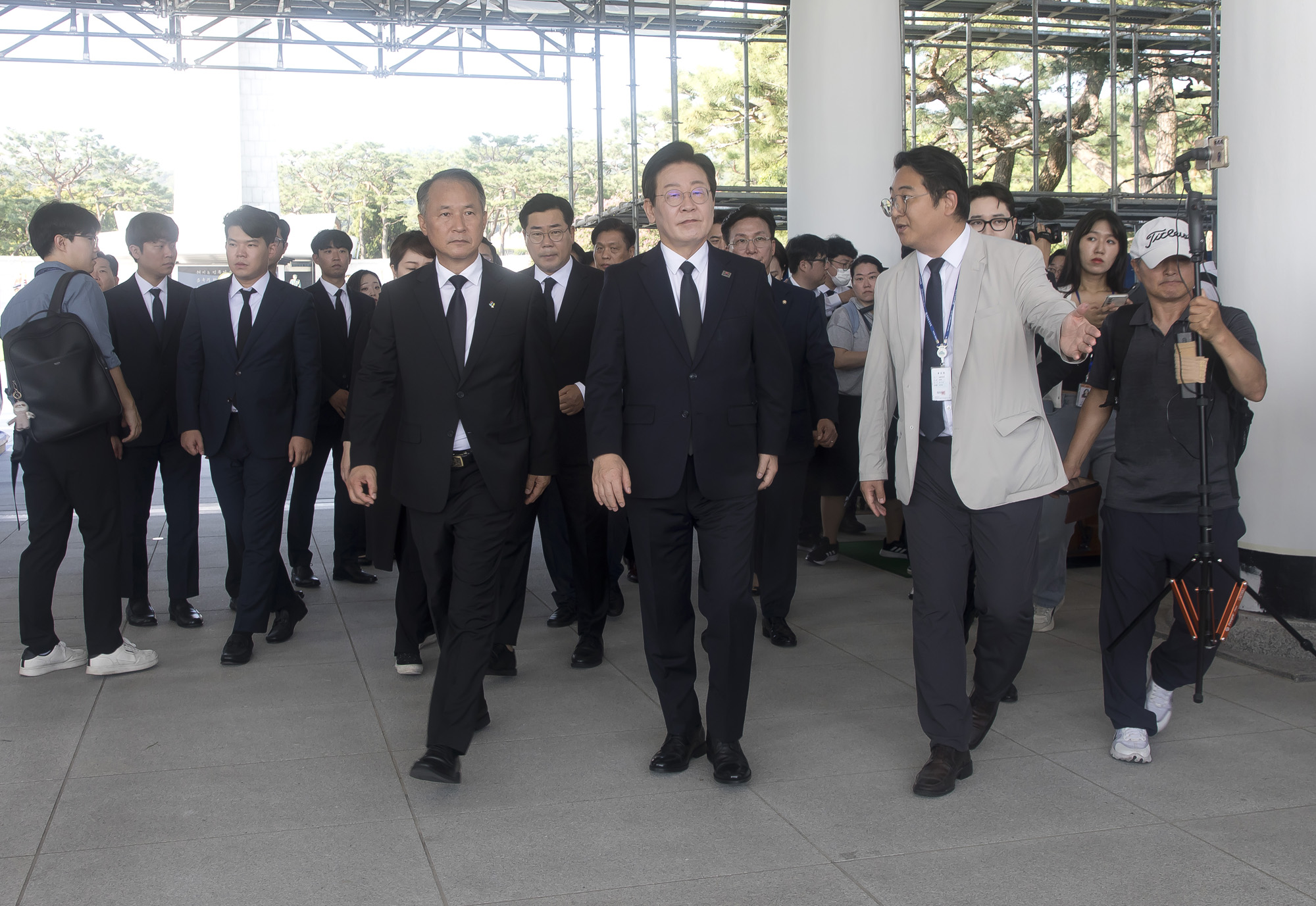 정치;더불어민주당;현충원;참배