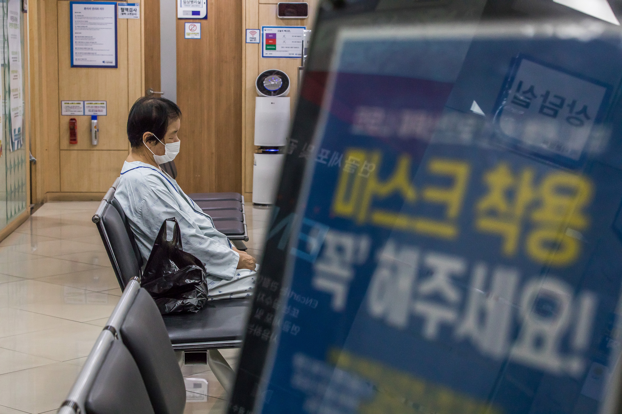 사회;의학;의료;건강;코로나19;신종코로나바이러스감염증;병원내마스크착용권고문;마스크착용안내문;더본병원
