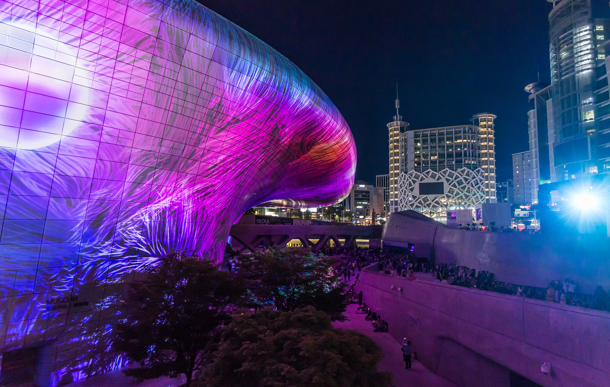 문화;예술;디자인;서울라이트DDP;동대문디자인플라자;미디어파사드;서울라이트DDP2024가을