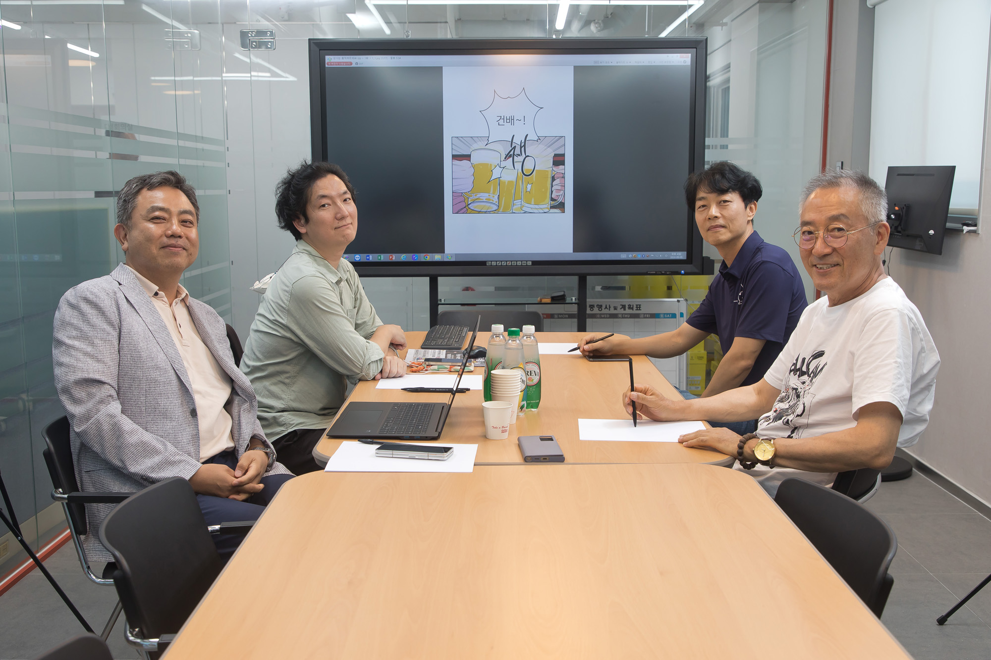 회사;행사;만화공모전;심사