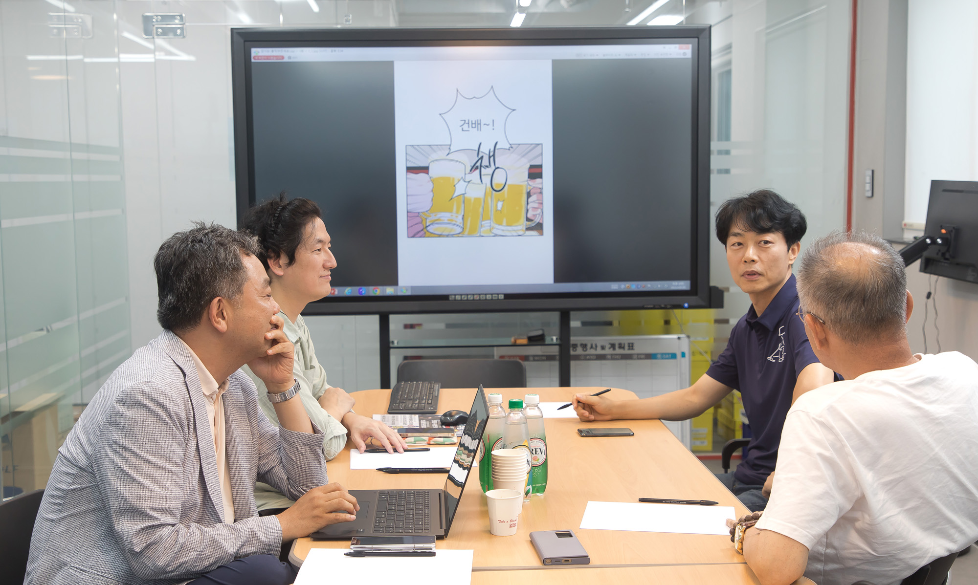 회사;행사;만화공모전;심사