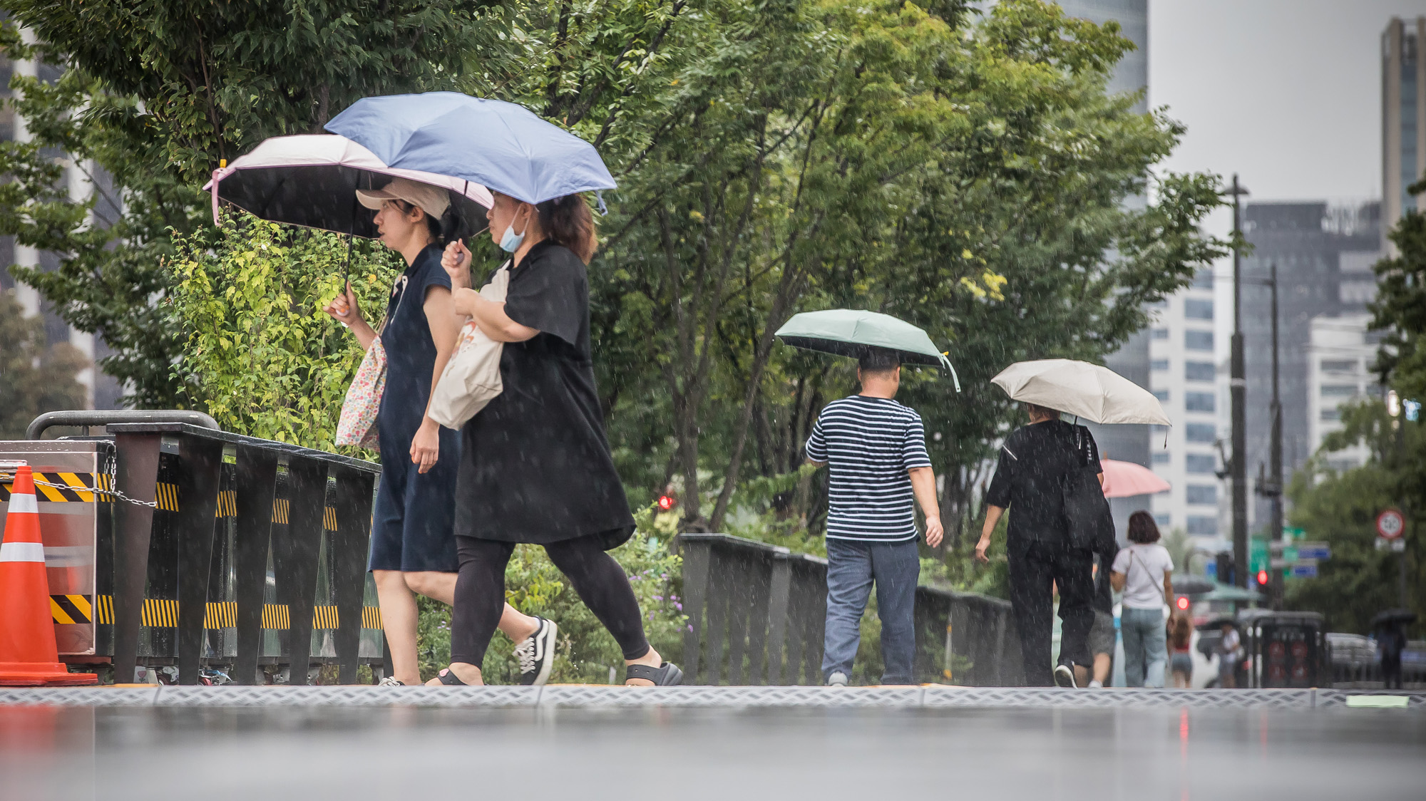 사회;계절;가을;가을비;가을비스케치;가을장마;광화문네거리