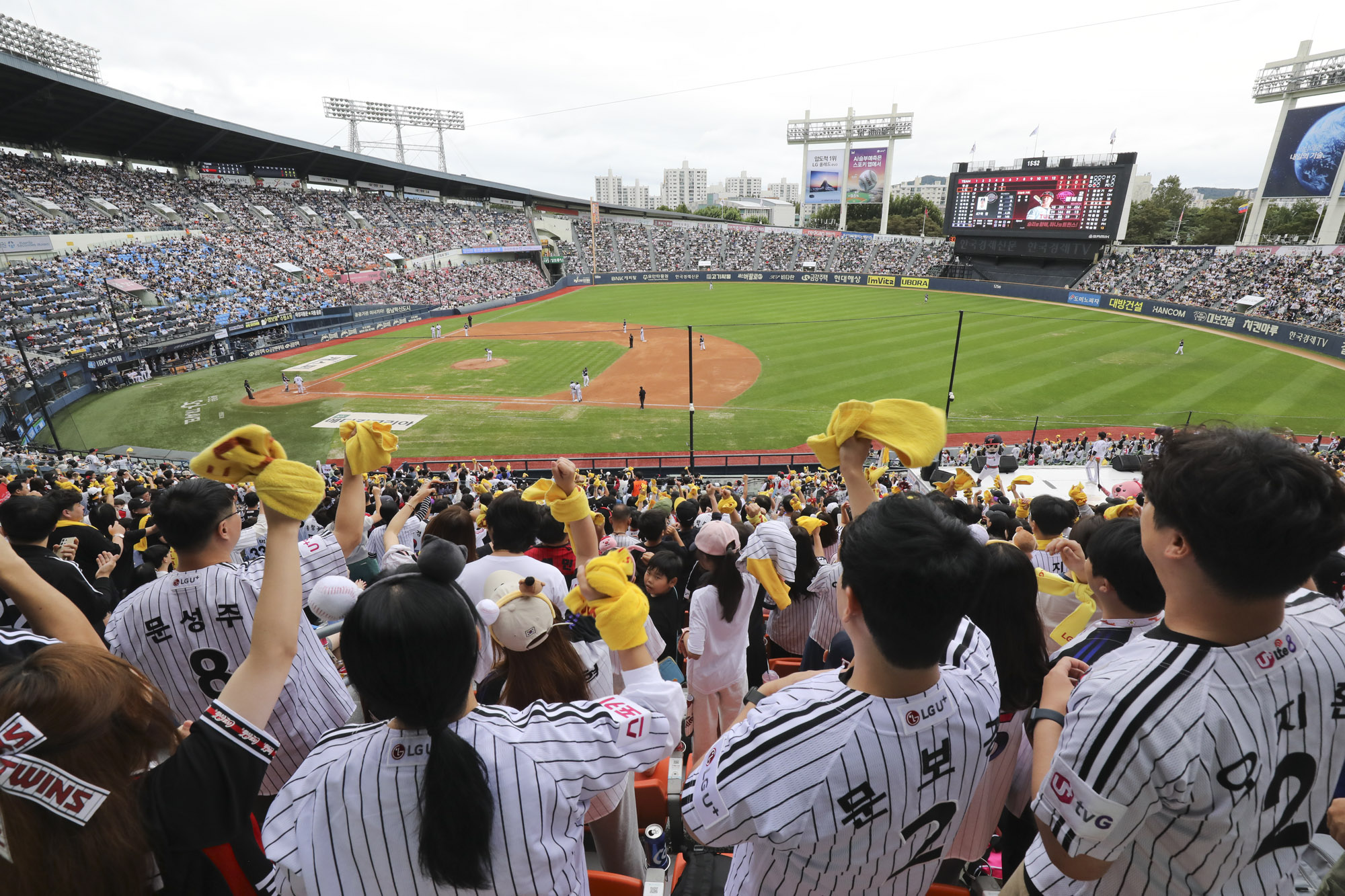 프로야구;KBO;엘지;두산;1000만관중