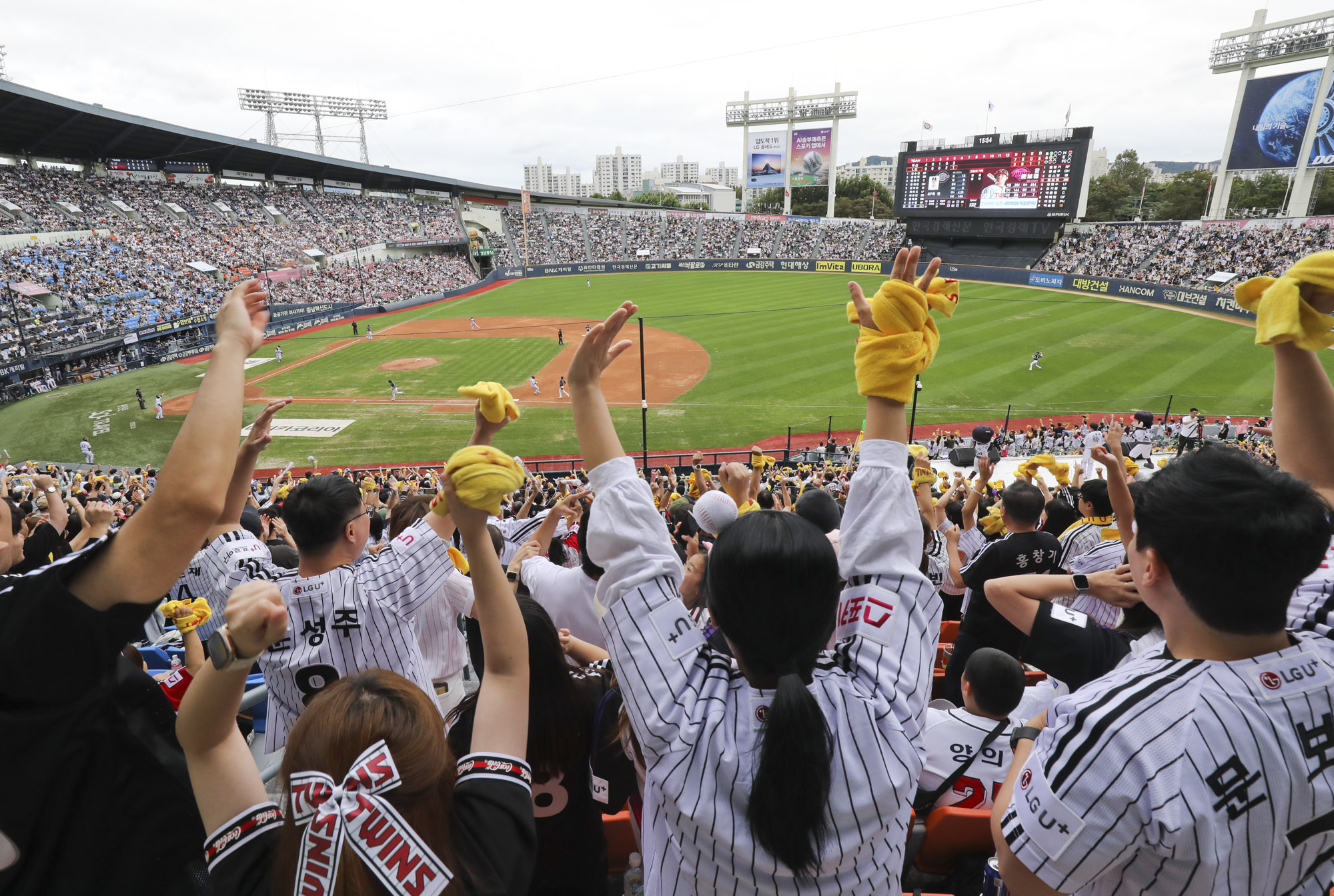 프로야구;KBO;엘지;두산;1000만관중