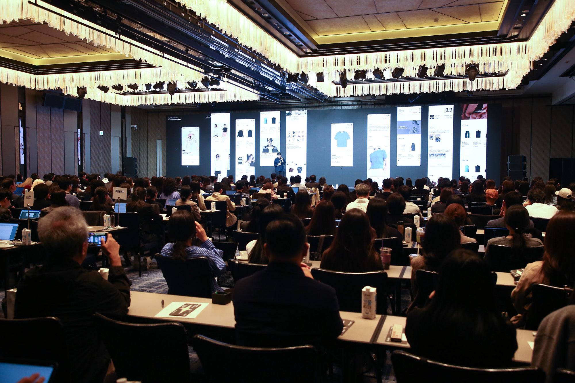 경제;행사;비즈한국;브랜드비즈;브랜드비즈컨퍼런스;브랜드비즈2024;장기원 PLUS X