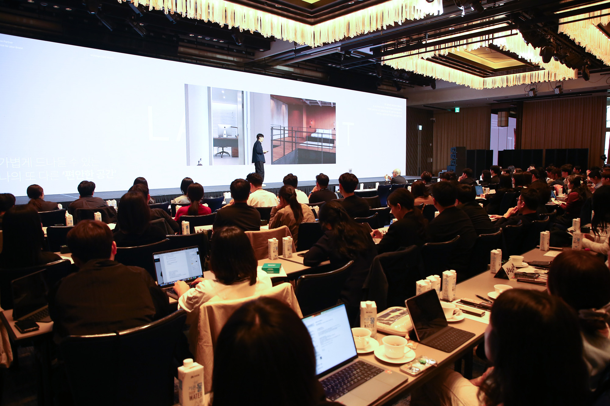 경제;행사;비즈한국;브랜드비즈;브랜드비즈컨퍼런스;브랜드비즈2024;장기원 PLUS X