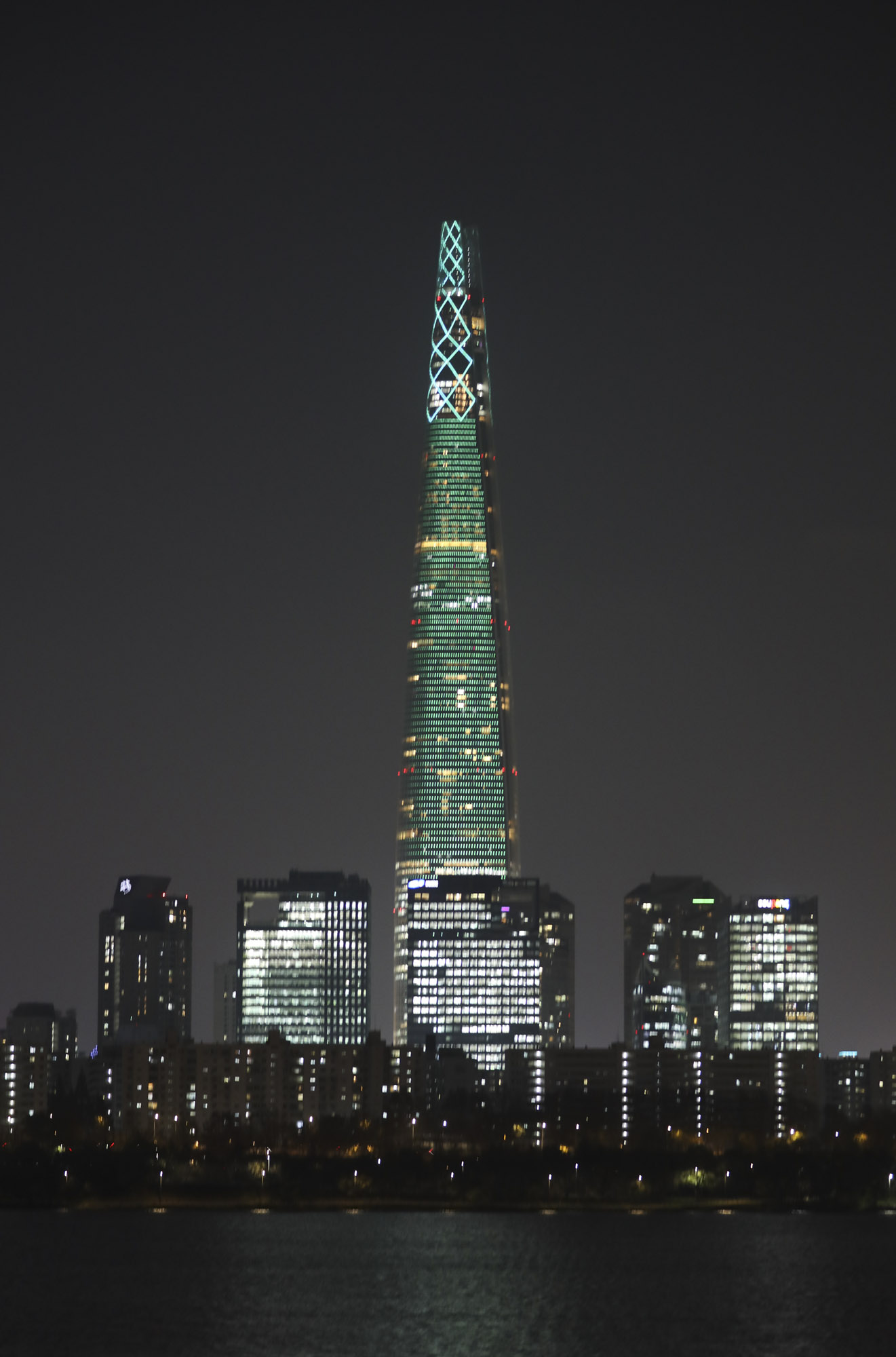 그린오로라;롯데월드타워