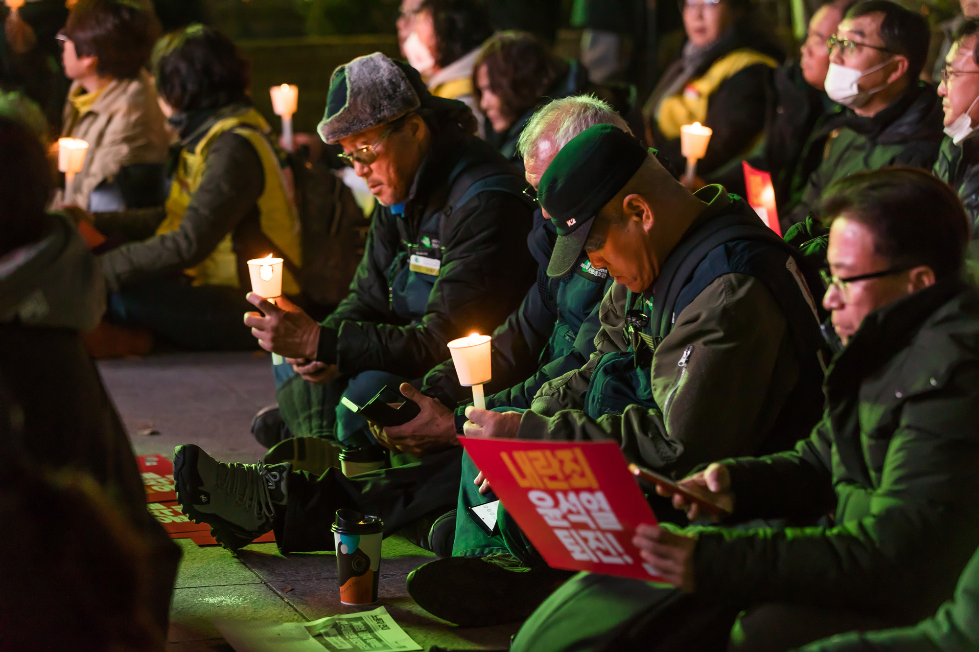 사회;집회;시위;촛불집회;윤석열탄핵촉구촛불집회;윤석열퇴진촉구촛불집회;계엄령해제촛불집회