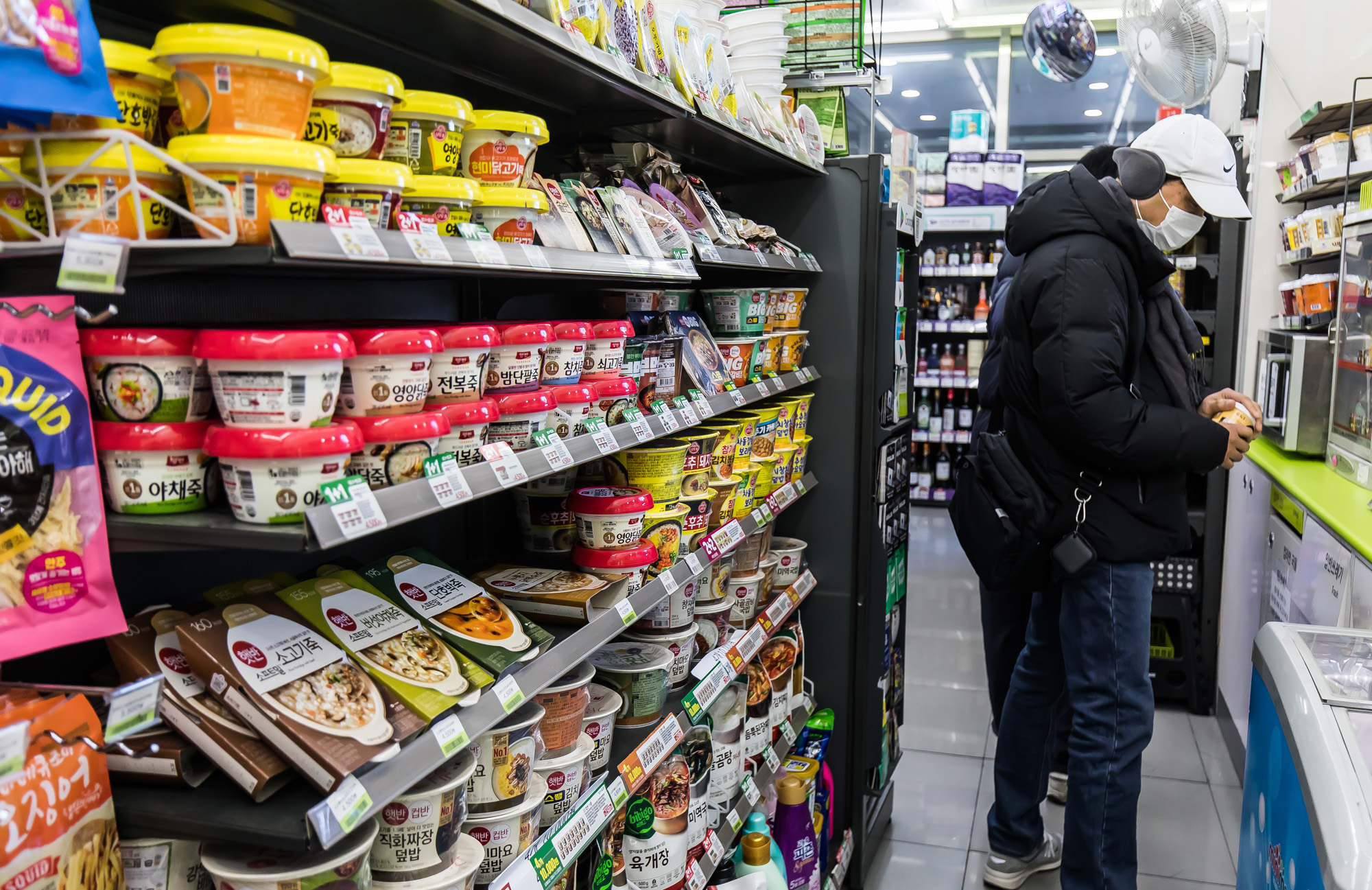 경제;사회;세태;편의점;편의점사재기;계엄령불안감;계엄령사재기;비상계엄사태