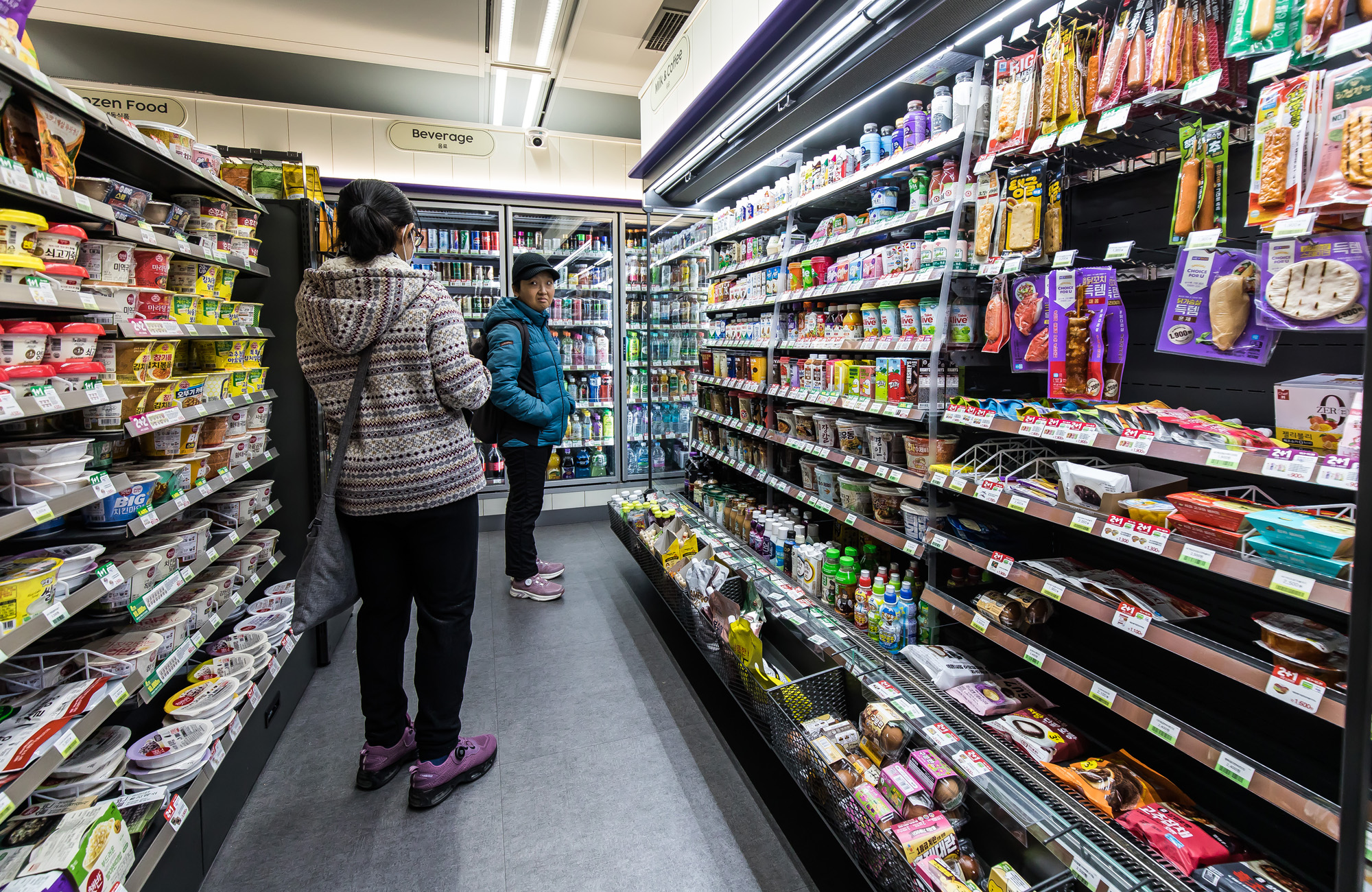 경제;사회;세태;편의점;편의점사재기;계엄령불안감;계엄령사재기;비상계엄사태