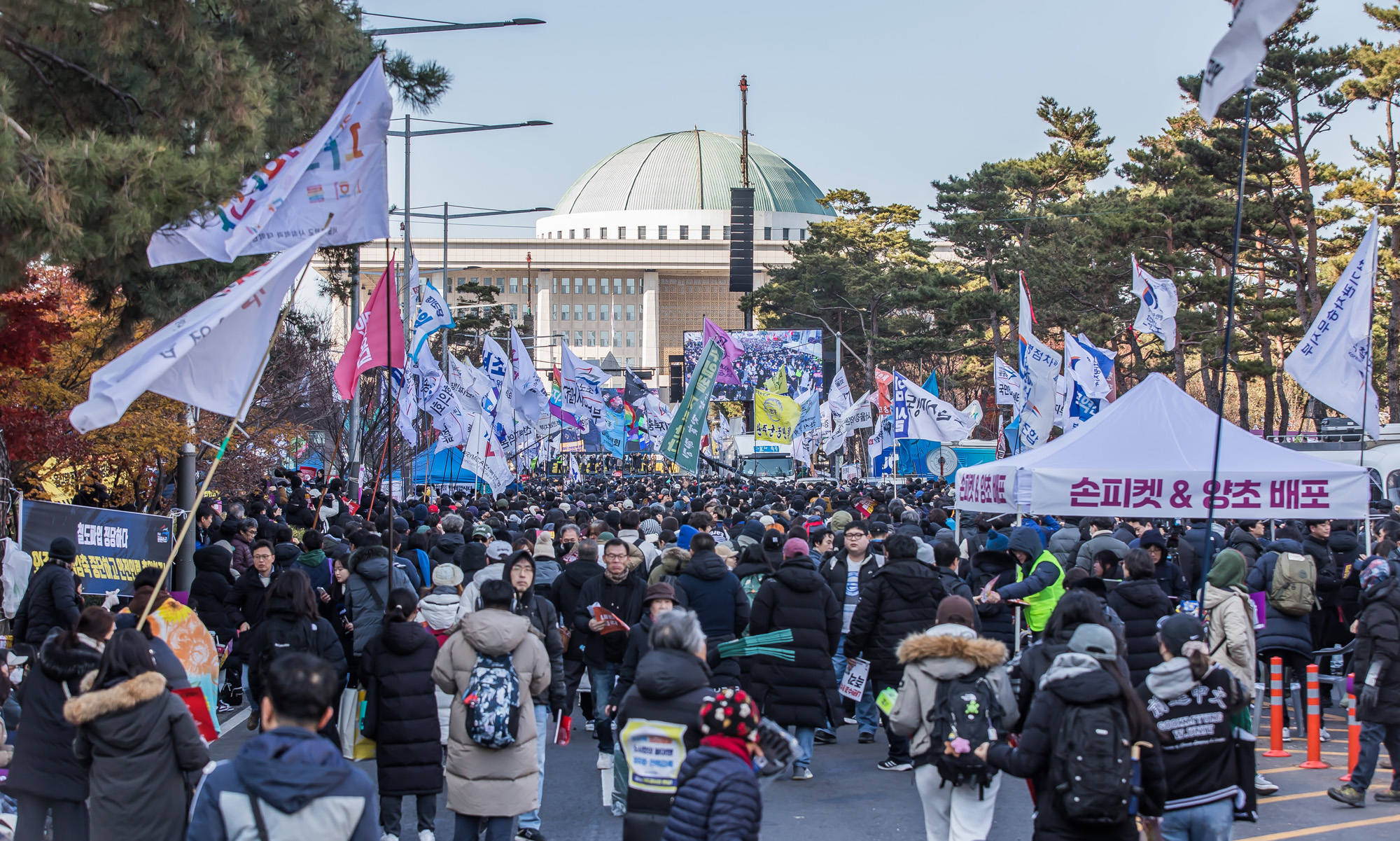 사회;집회;시위;촛불집회;범국민촛불대행진;윤석열퇴진집회;윤석열탄핵촉구집회;국회앞촛불집회