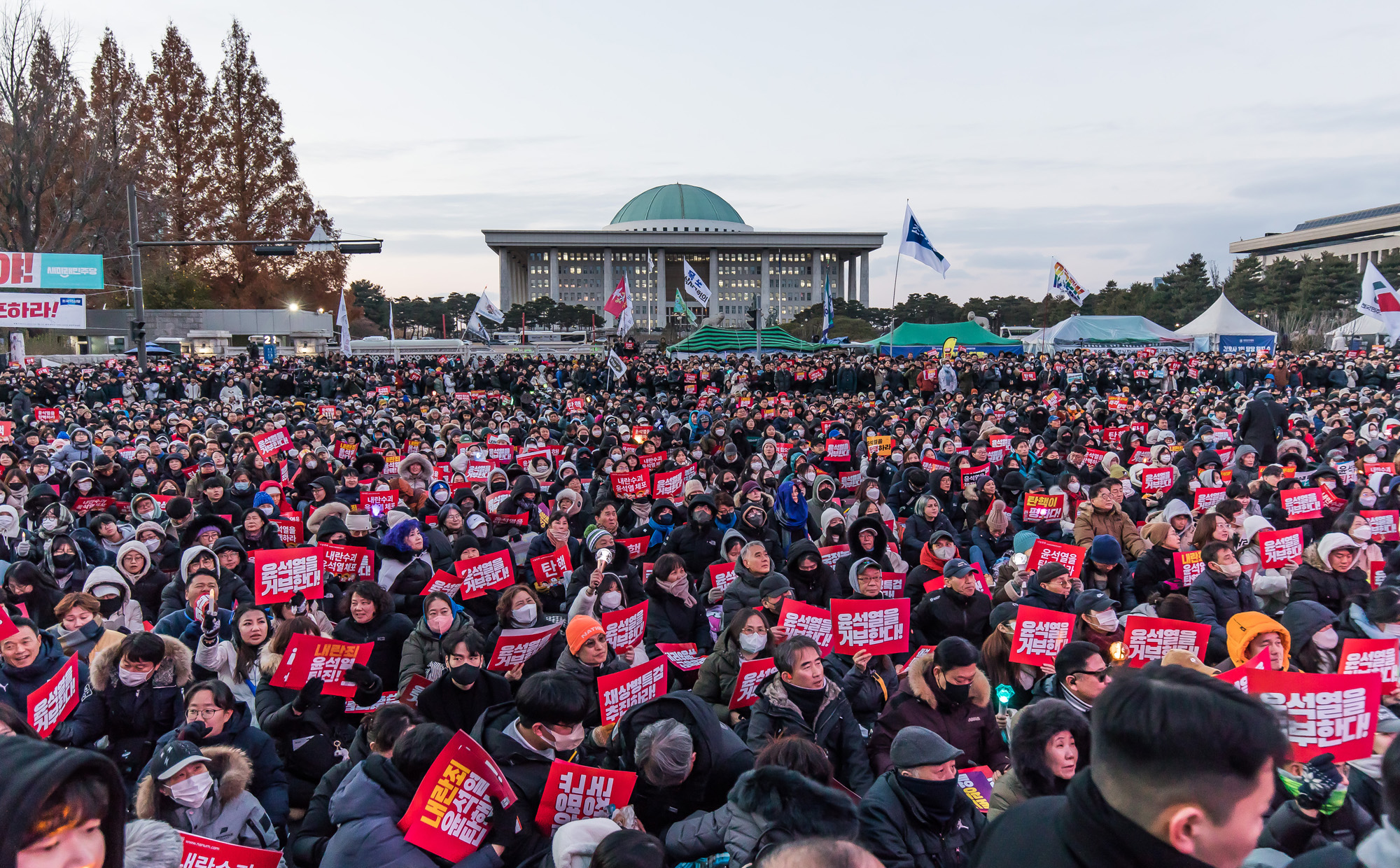 사회;집회;시위;촛불집회;범국민촛불대행진;윤석열퇴진집회;윤석열탄핵촉구집회;국회앞촛불집회