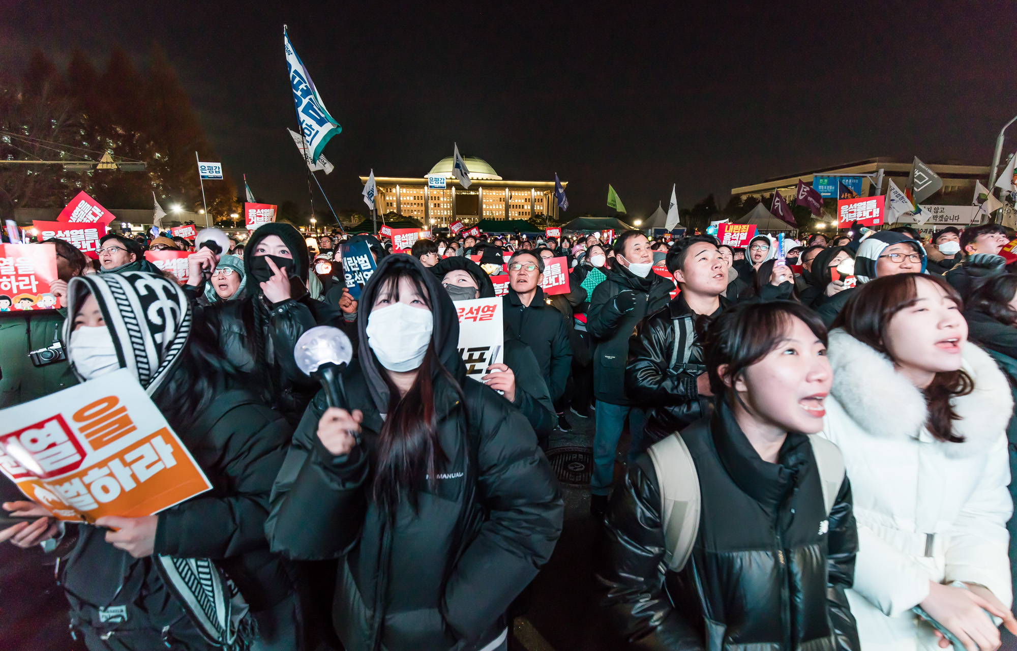 사회;집회;시위;촛불집회;범국민촛불대행진;윤석열퇴진집회;윤석열탄핵촉구집회;국회앞촛불집회