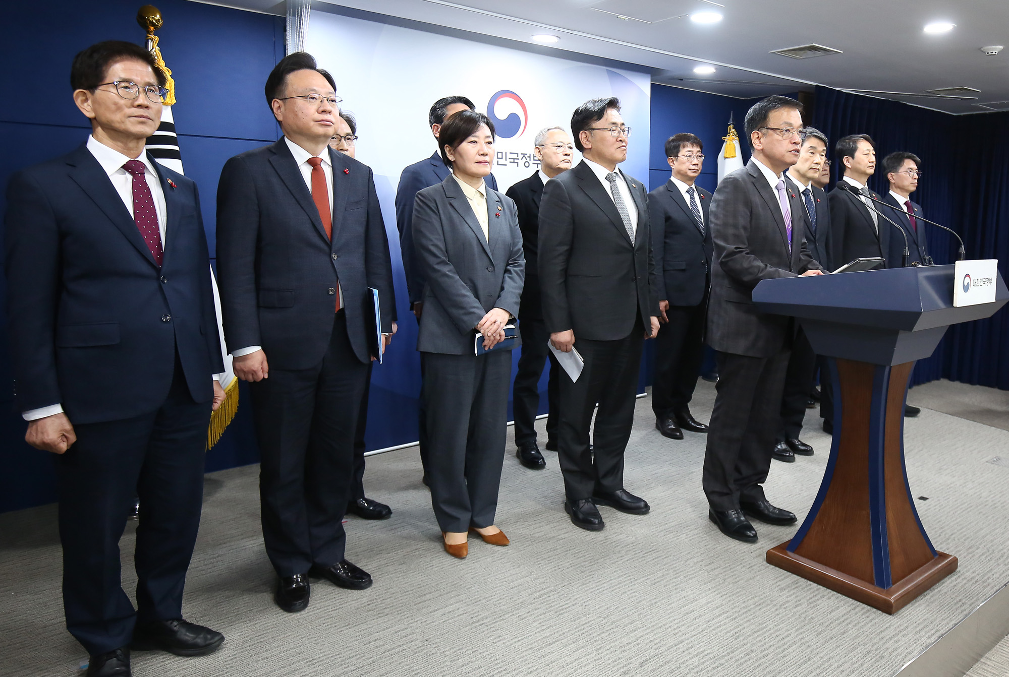 경제 성명문 부총리 정부서울청사 국무위원 최